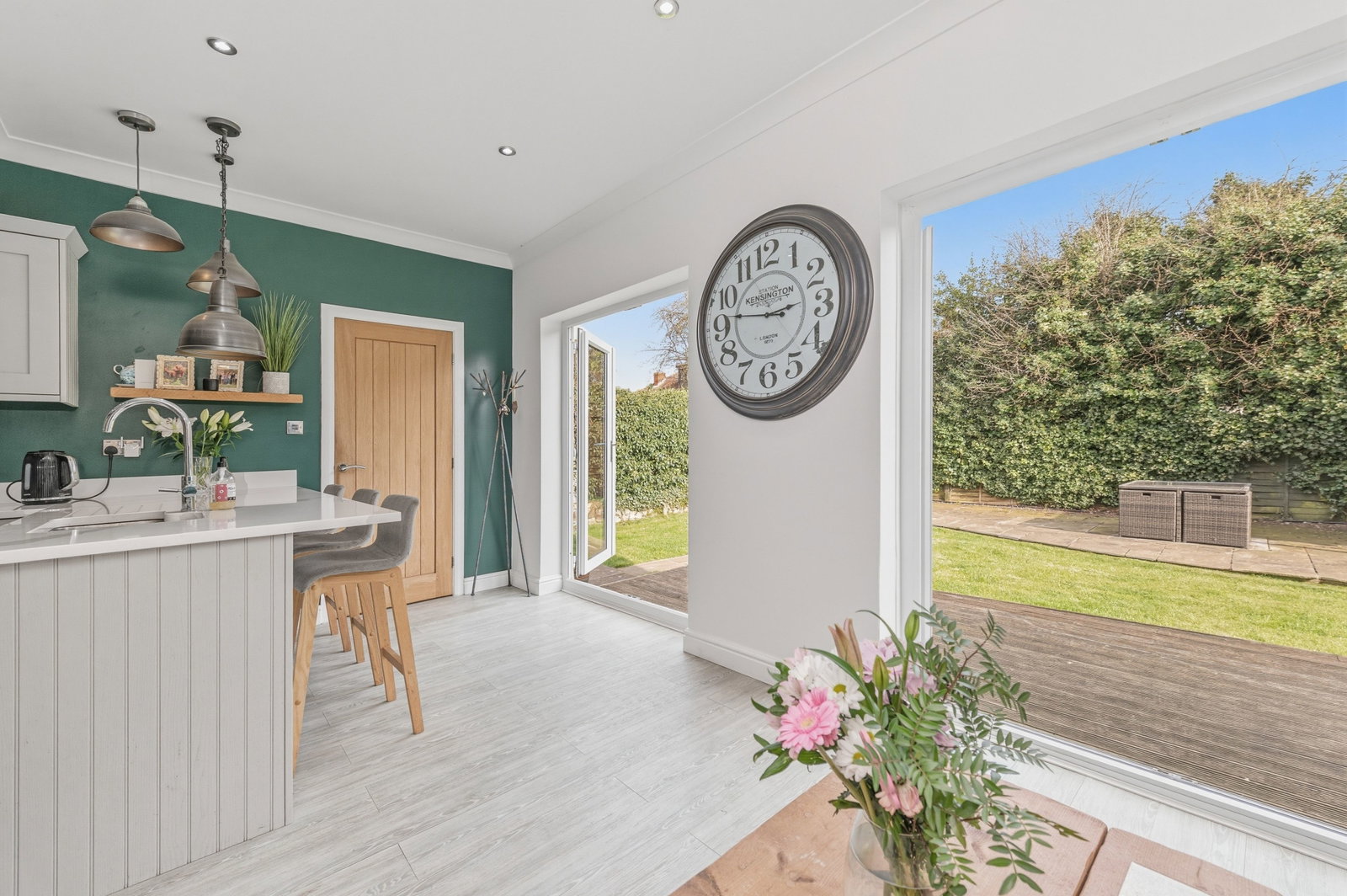 Semi Detached House for sale in Leeds, Barrowby Avenue, Leeds, LS15 8QF, 1593 m²