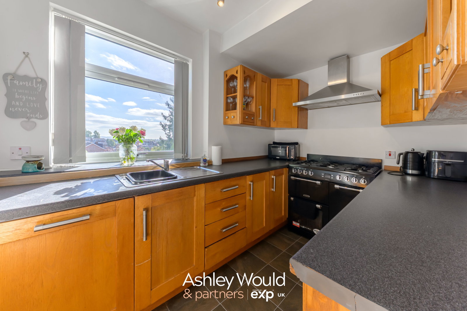 Semi Detached House in Dudley