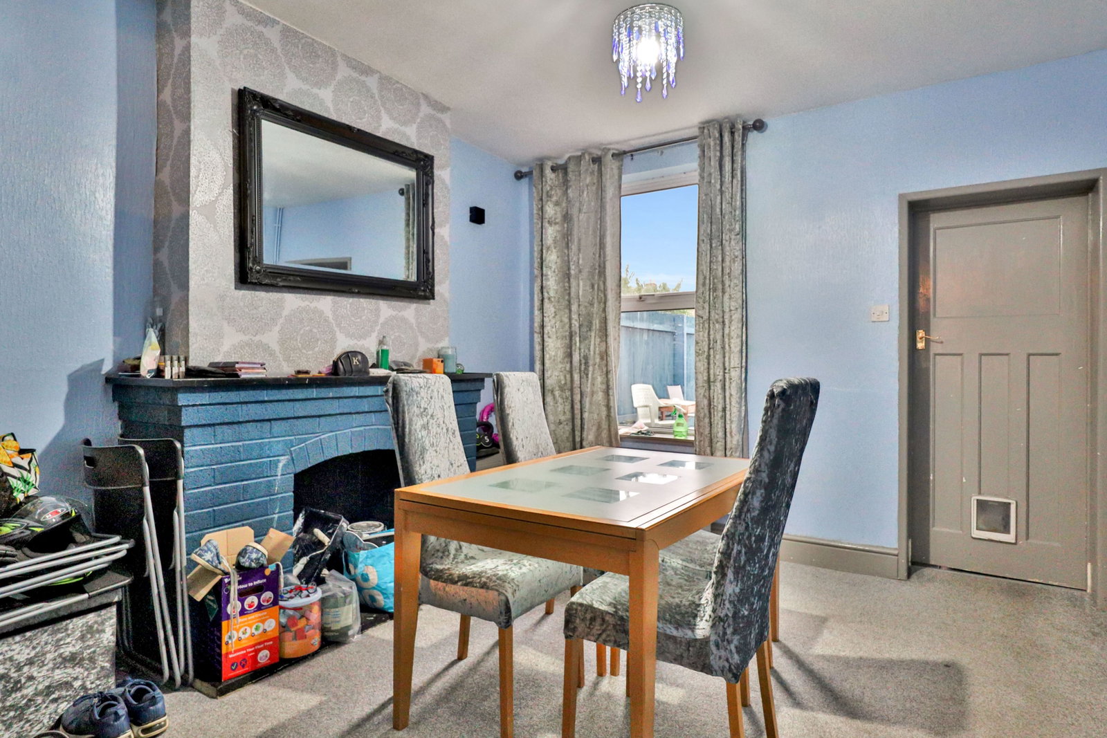 Semi Detached House in Gloucester