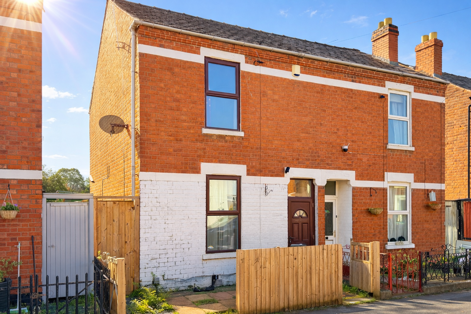 Semi Detached House in Gloucester
