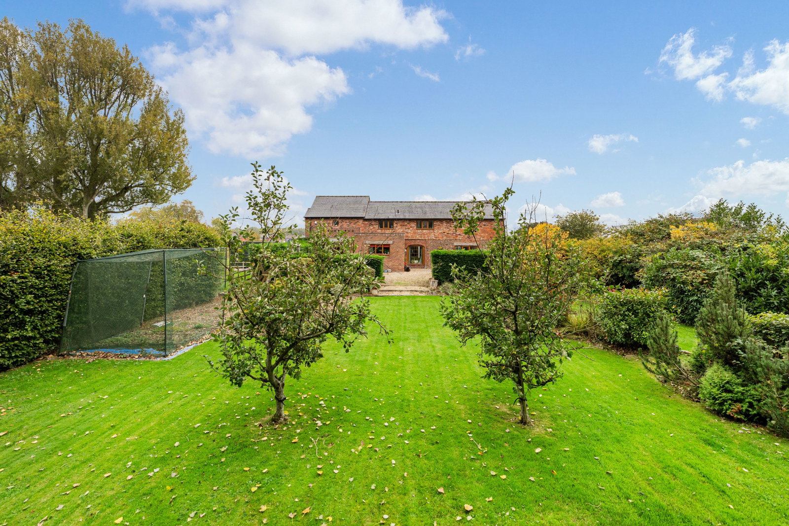 Detached House in Leigh