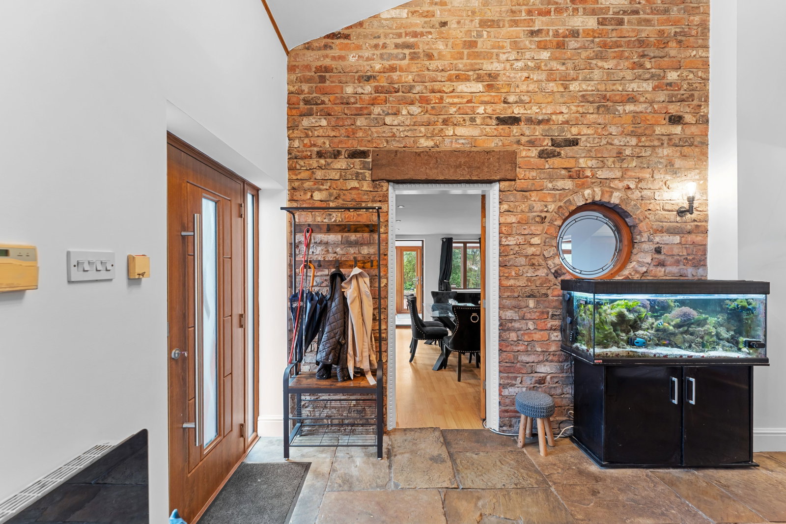 Detached House in Leigh