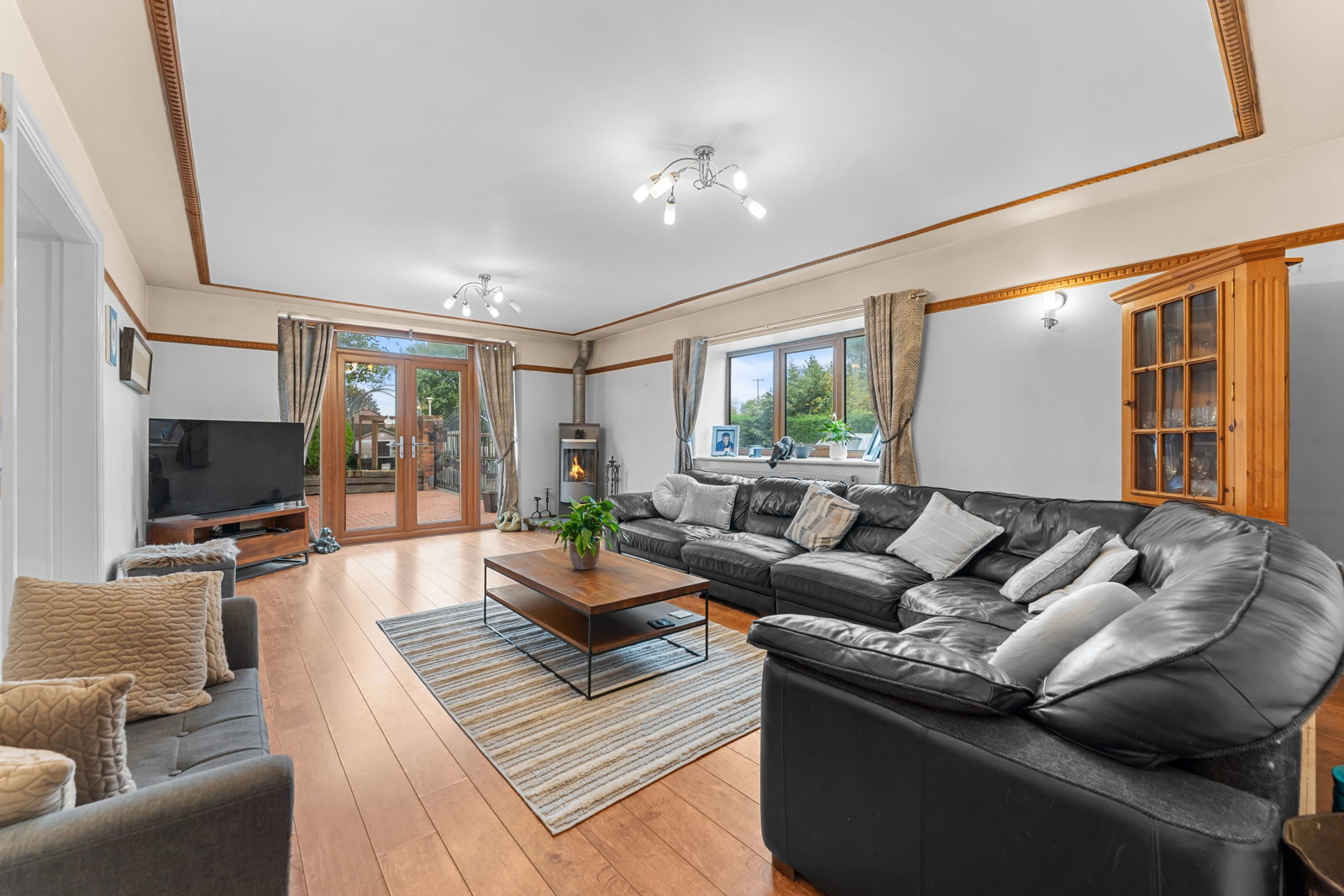 Detached House in Leigh