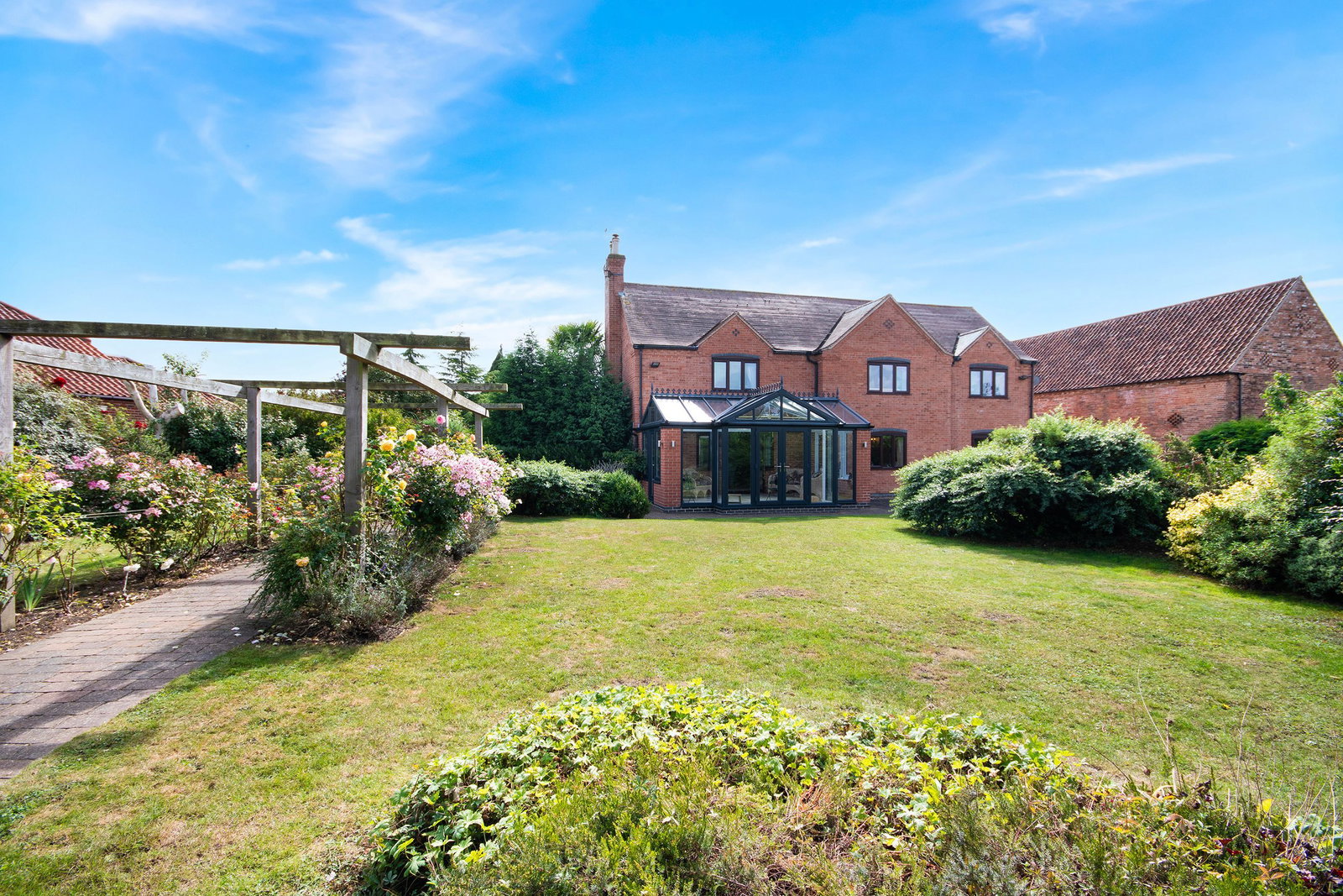 Detached House in Newark