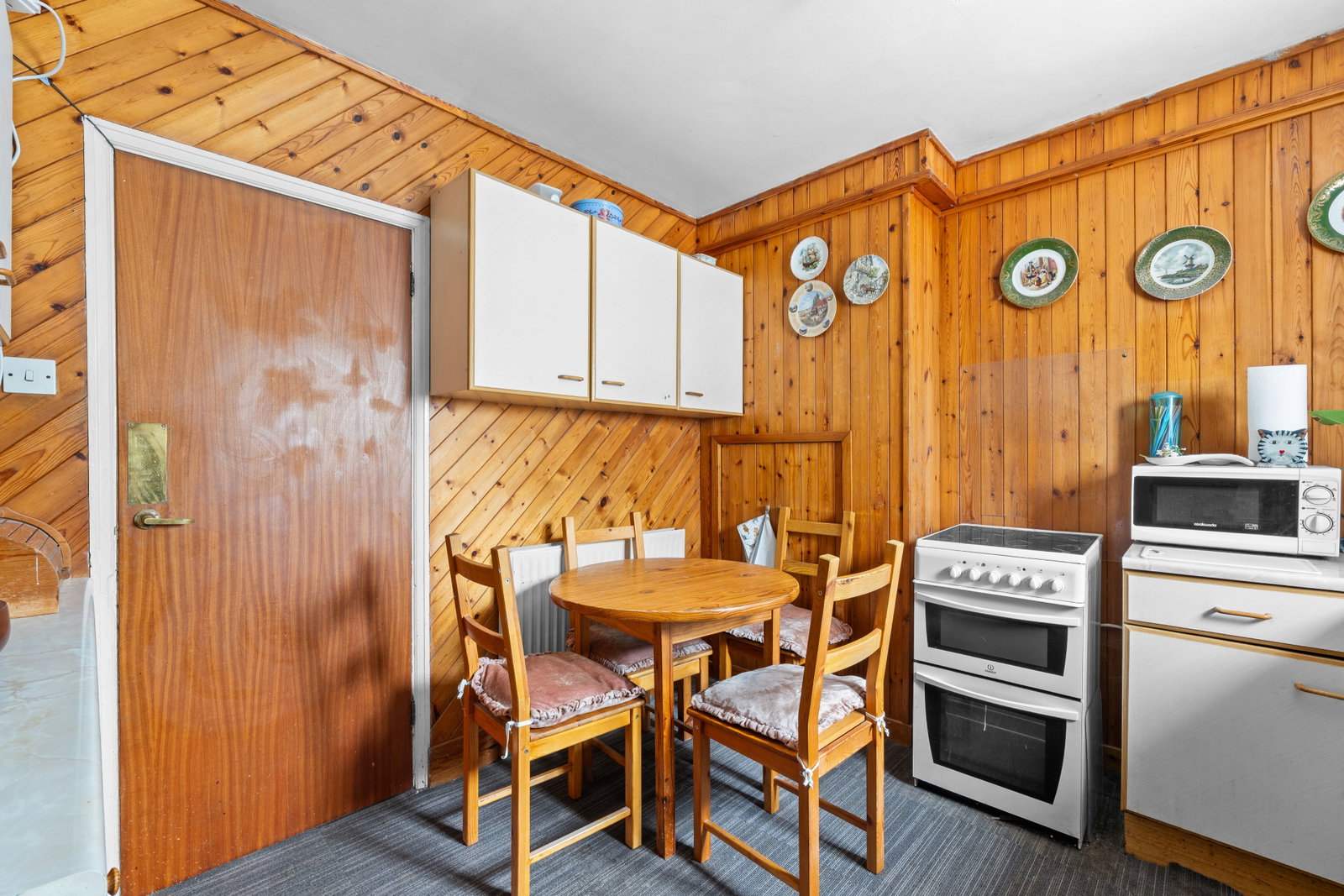 Semi Detached House in Epsom
