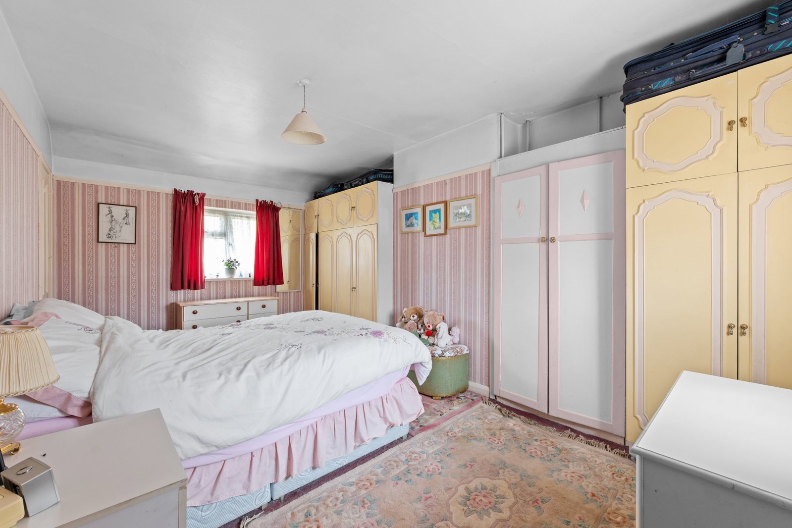 Semi Detached House in Epsom