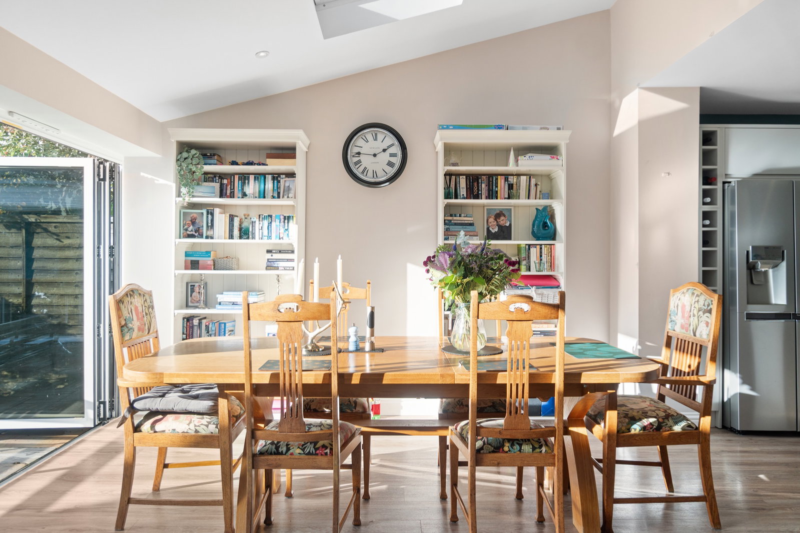Semi Detached House in Sunbury-on-thames
