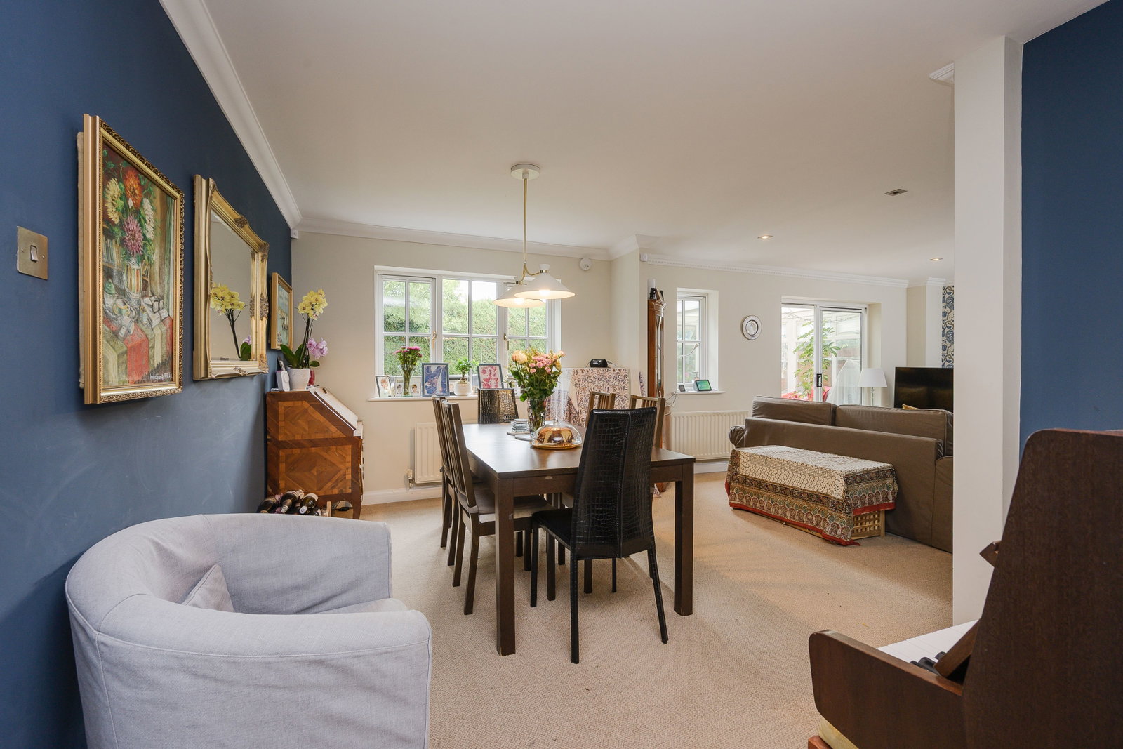 Semi Detached House in Leatherhead