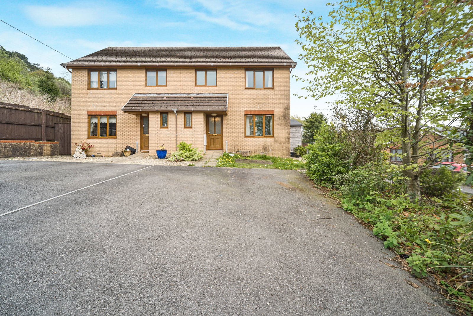 Semi Detached House in Neath