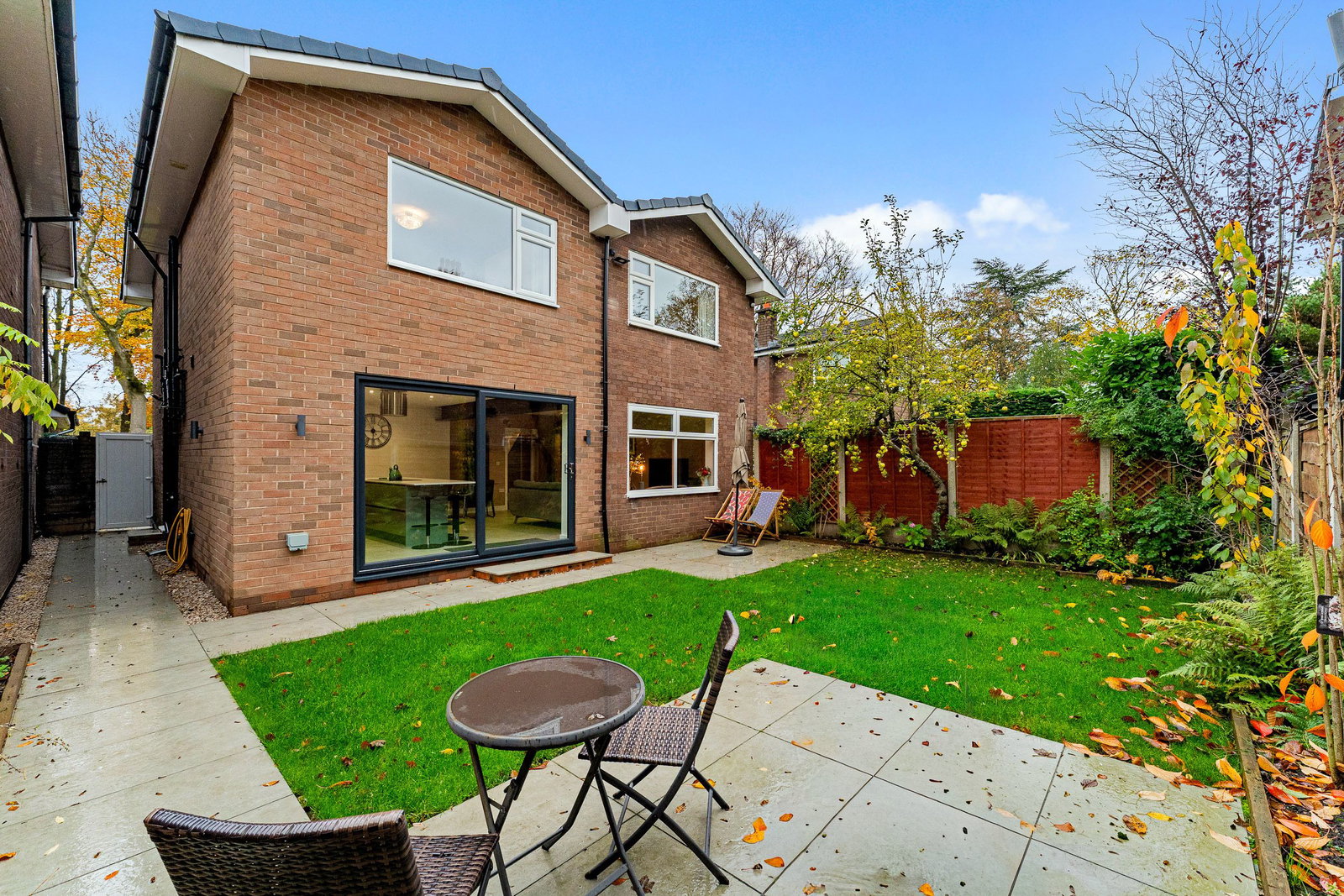 Detached House in Monton