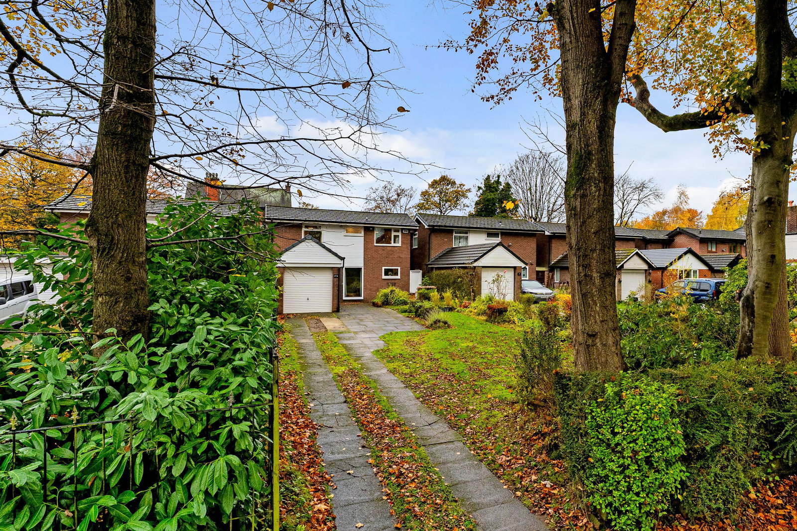 Detached House in Monton