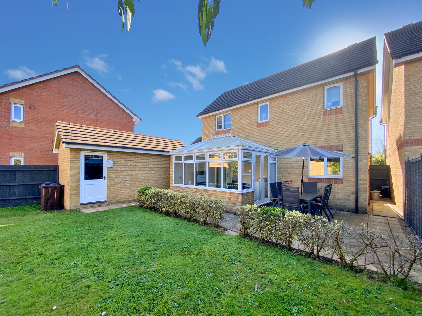 Detached House in Ashford