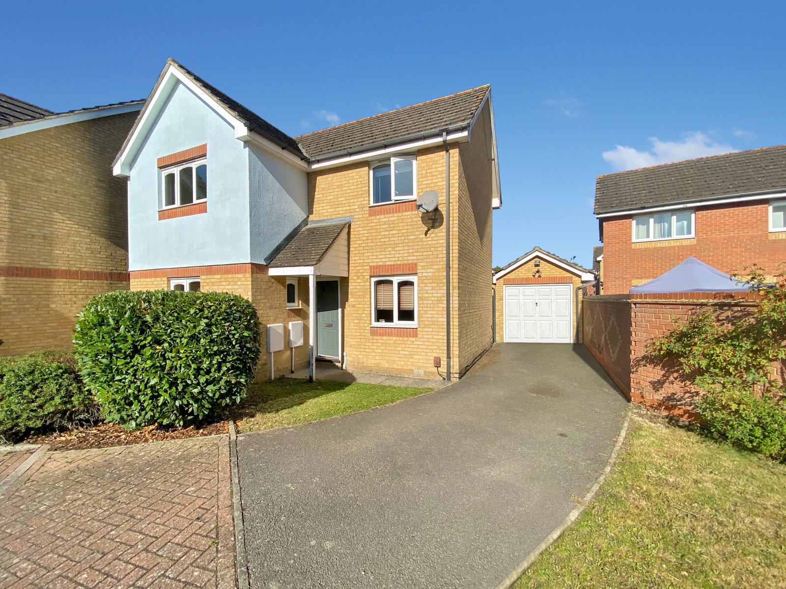 Detached House in Ashford