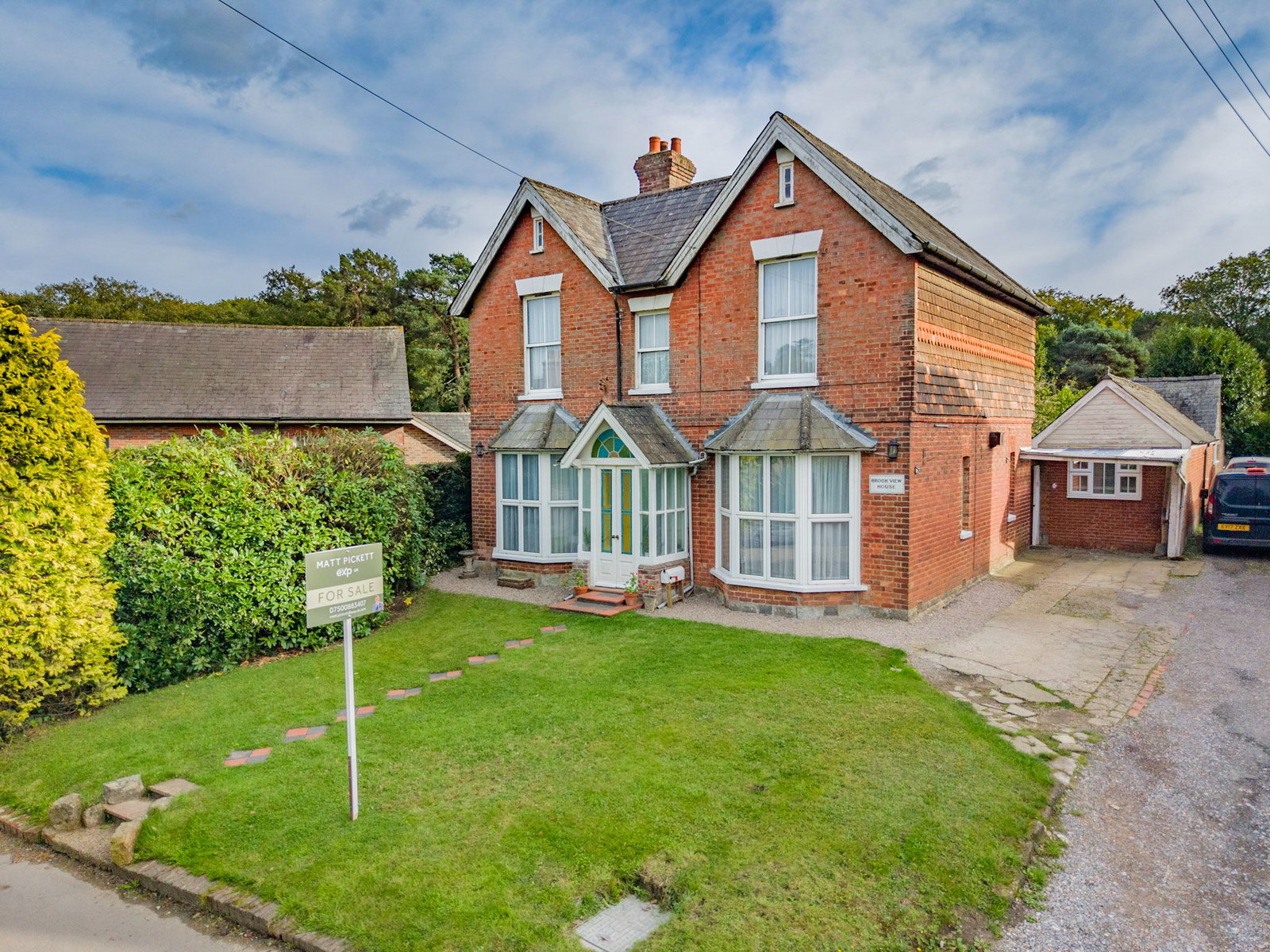Detached House for sale in Crowborough, Walshes Road, Crowborough, TN6 3RE