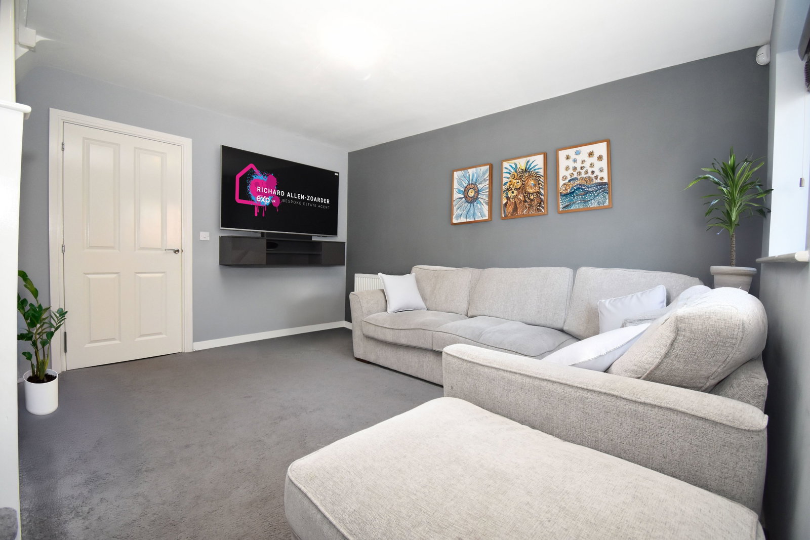 Semi Detached House for sale in Bilston, Sorrel Drive, Bilston, WV14 8QN