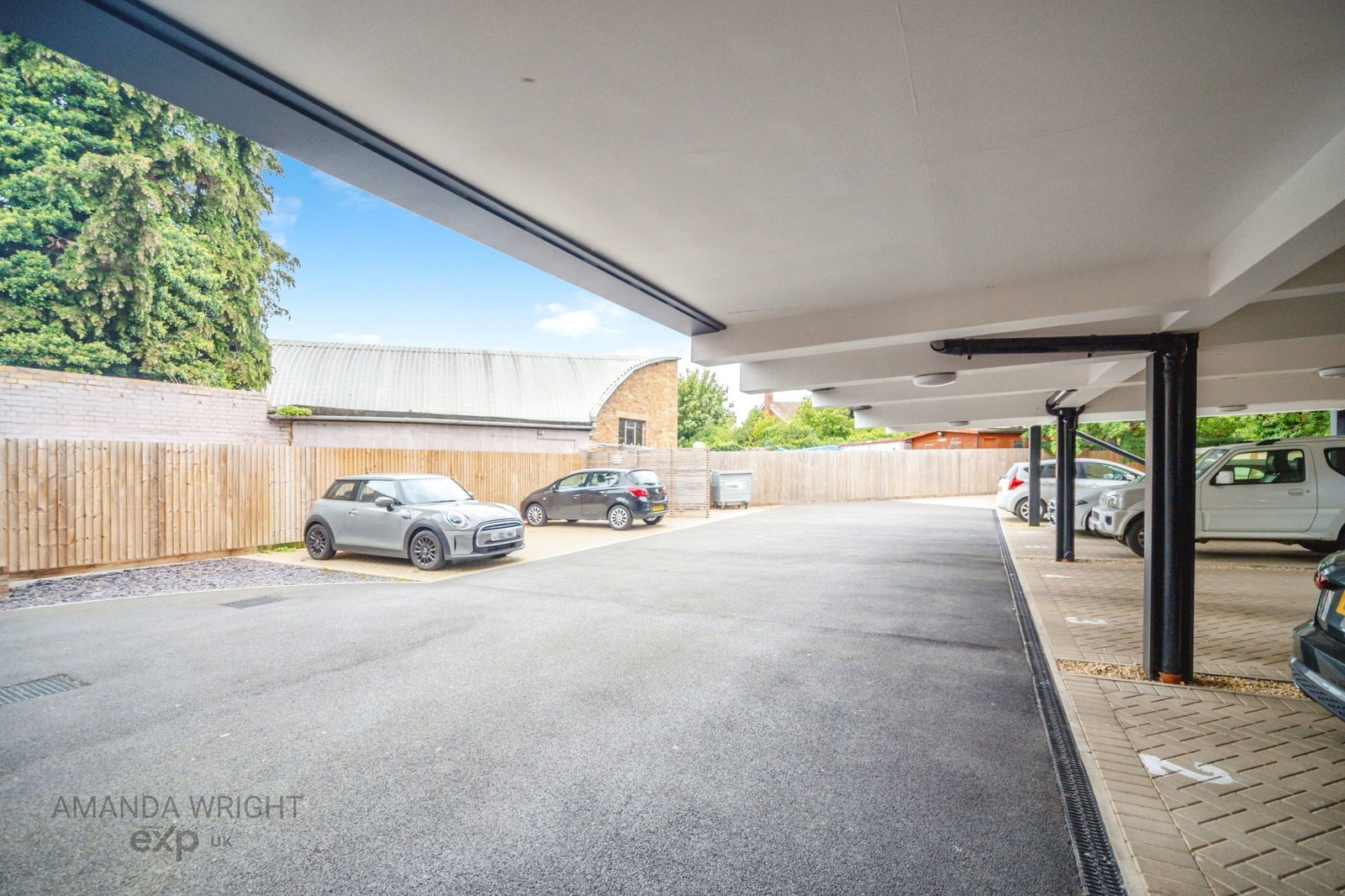 Flat in Bedford