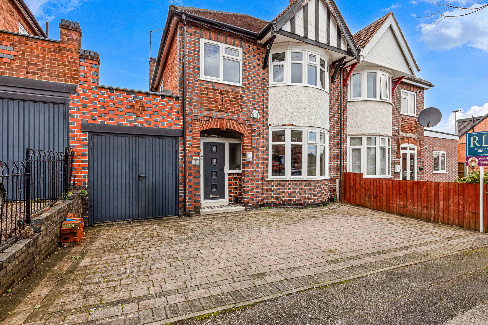Semi Detached House in Leicester
