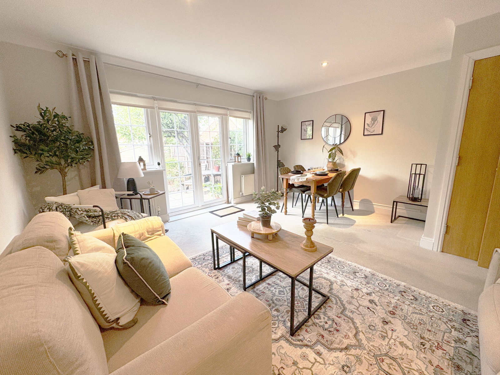 Detached House for sale in Bordon, Sycamore Road, Lindford, Bordon, GU35 0RD, 1432 m²