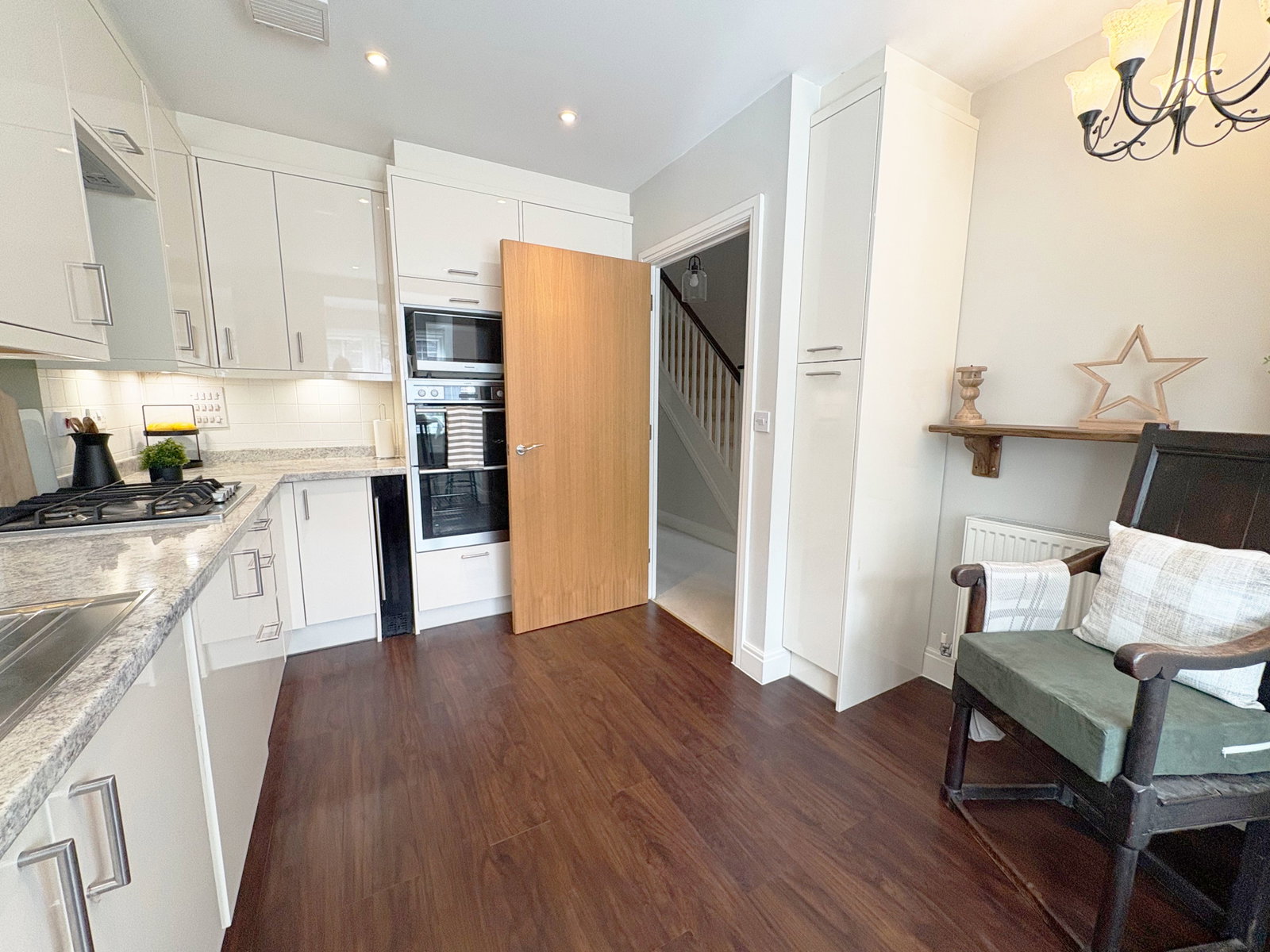 Detached House for sale in Bordon, Sycamore Road, Lindford, Bordon, GU35 0RD, 1432 m²