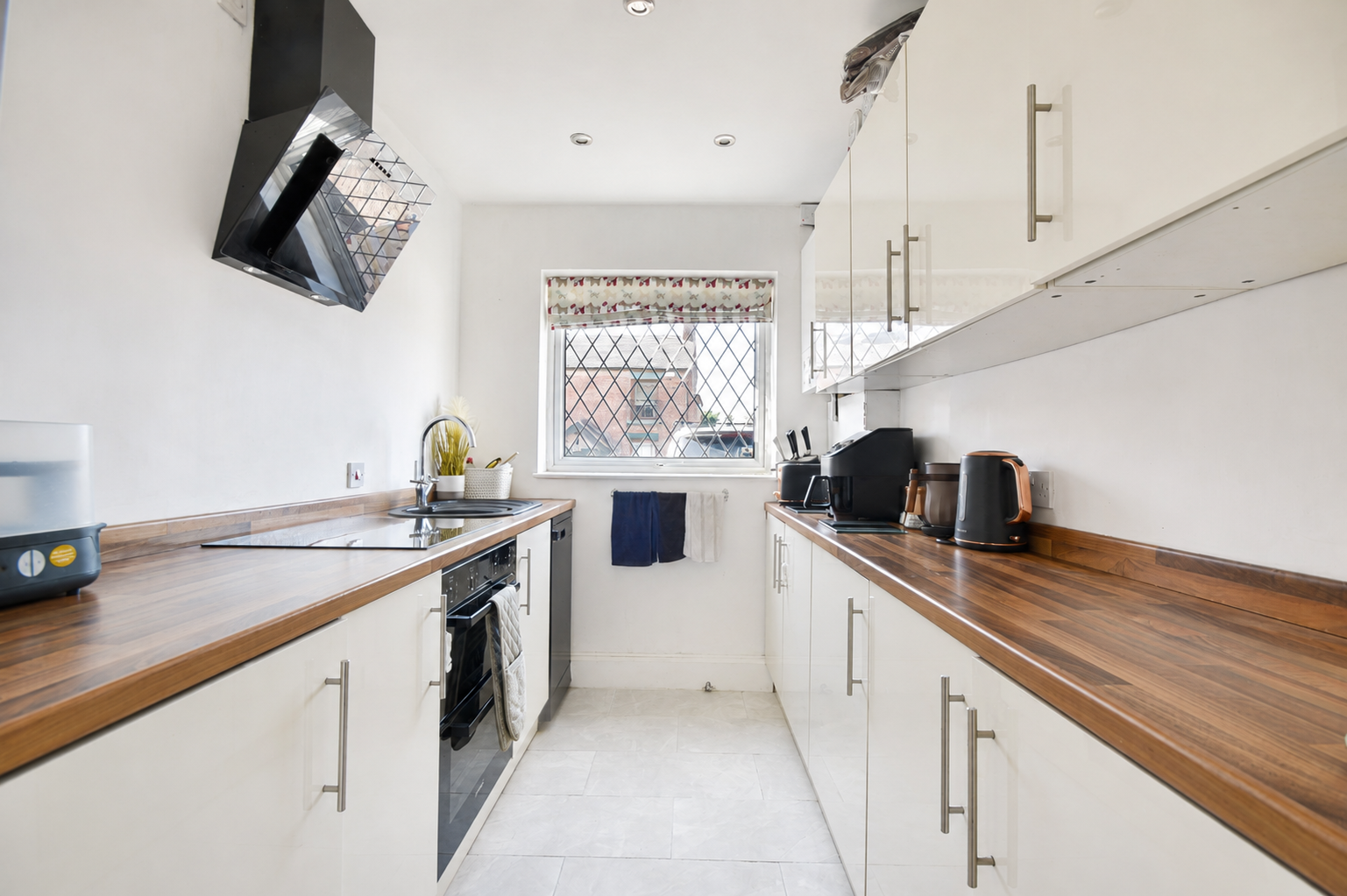 Semi Detached House for sale in Swadlincote, Rose Valley, Newhall, Swadlincote, DE11 0QN