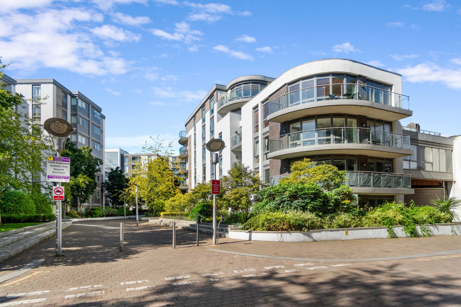 Flat in Brentford