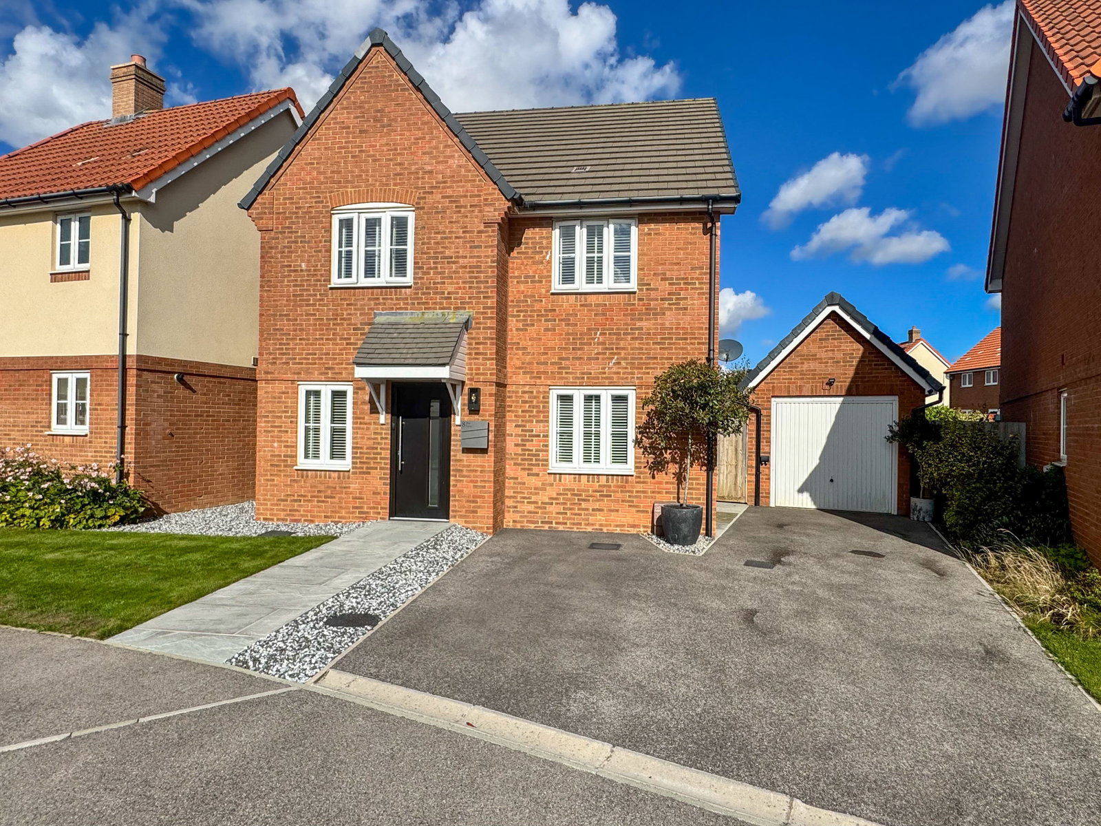 Detached House in Dover 