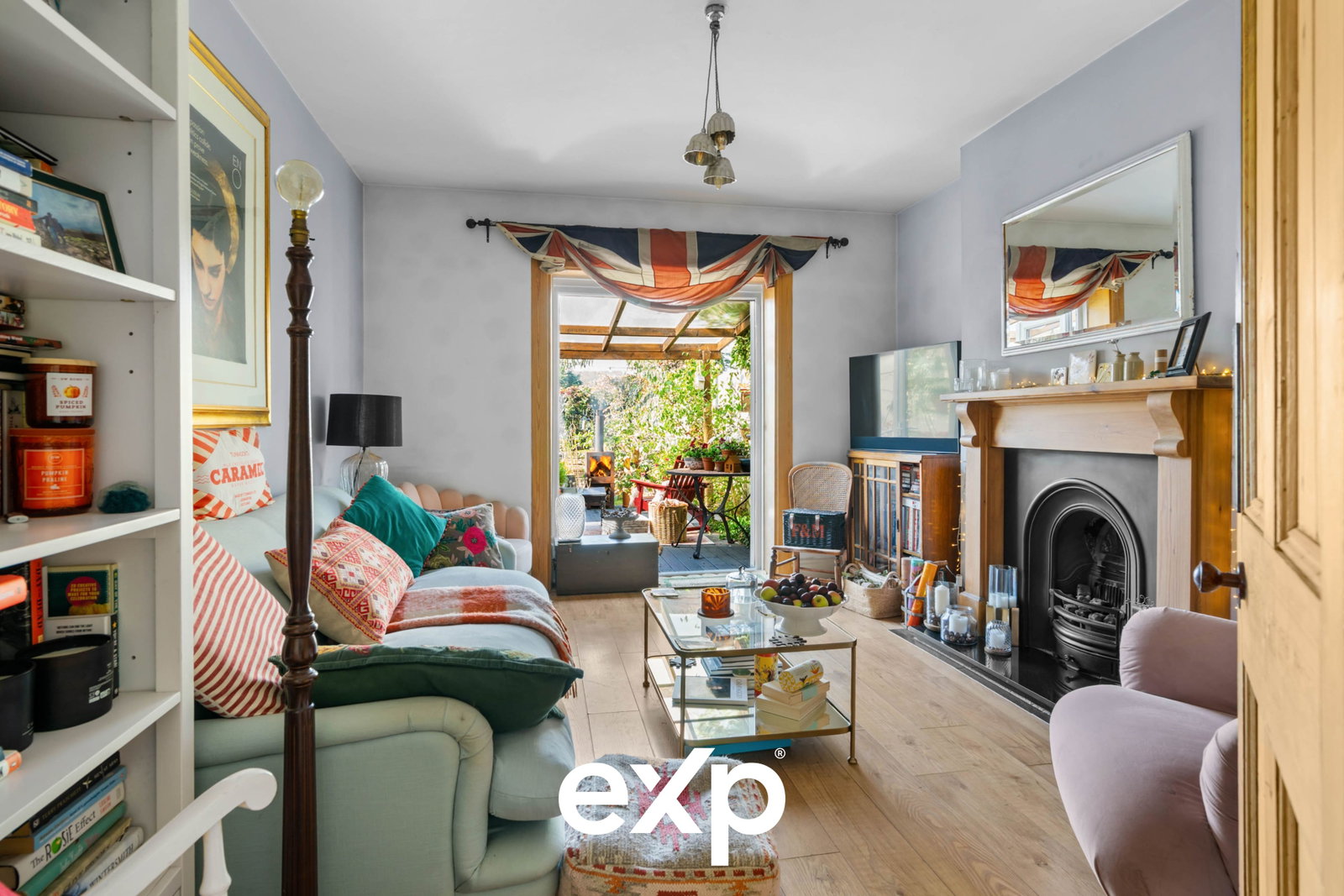 Semi Detached House in Feltham