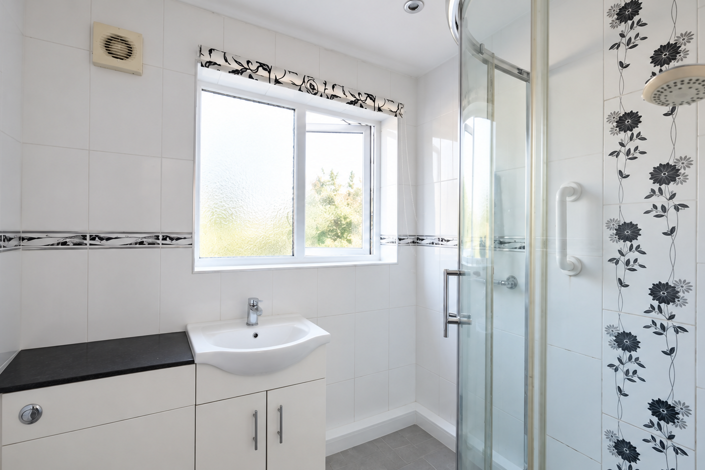 Maisonette for sale in Birmingham, Lichfield Road, Coleshill, Birmingham, B46 1EG, 525 m²