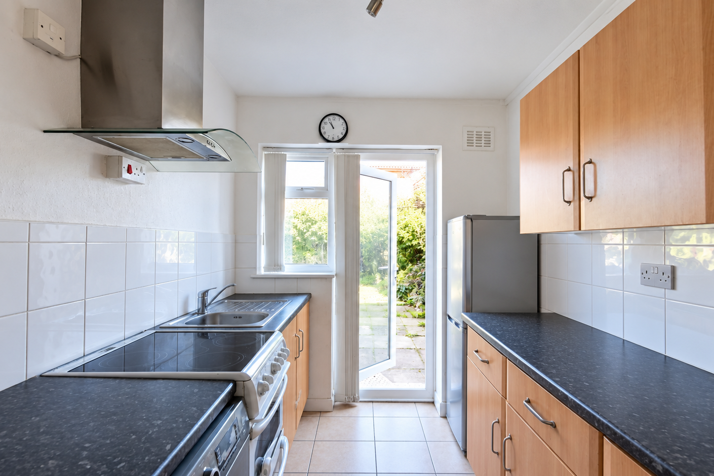 Maisonette for sale in Birmingham, Lichfield Road, Coleshill, Birmingham, B46 1EG, 525 m²