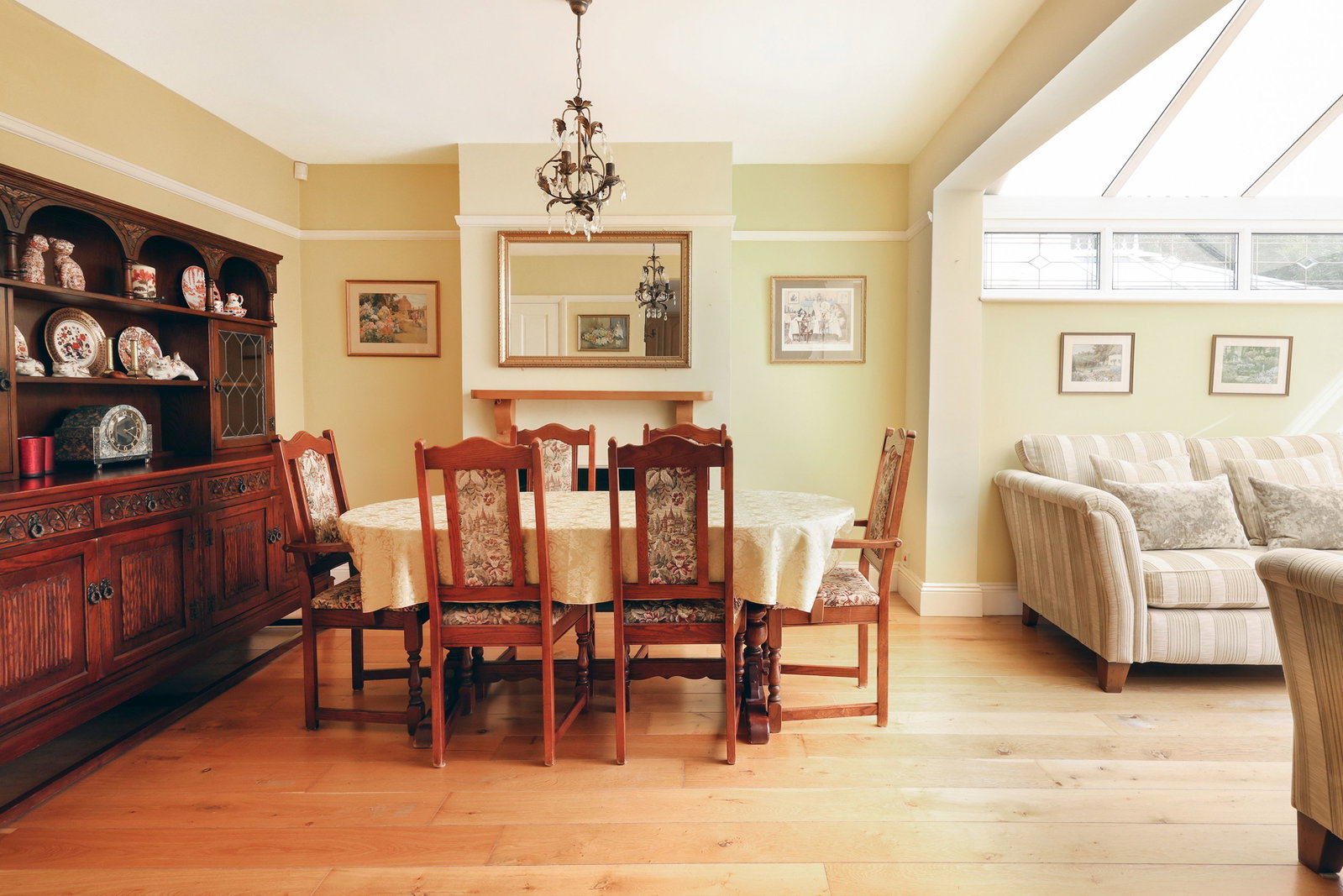 Semi Detached House in Cheltenham