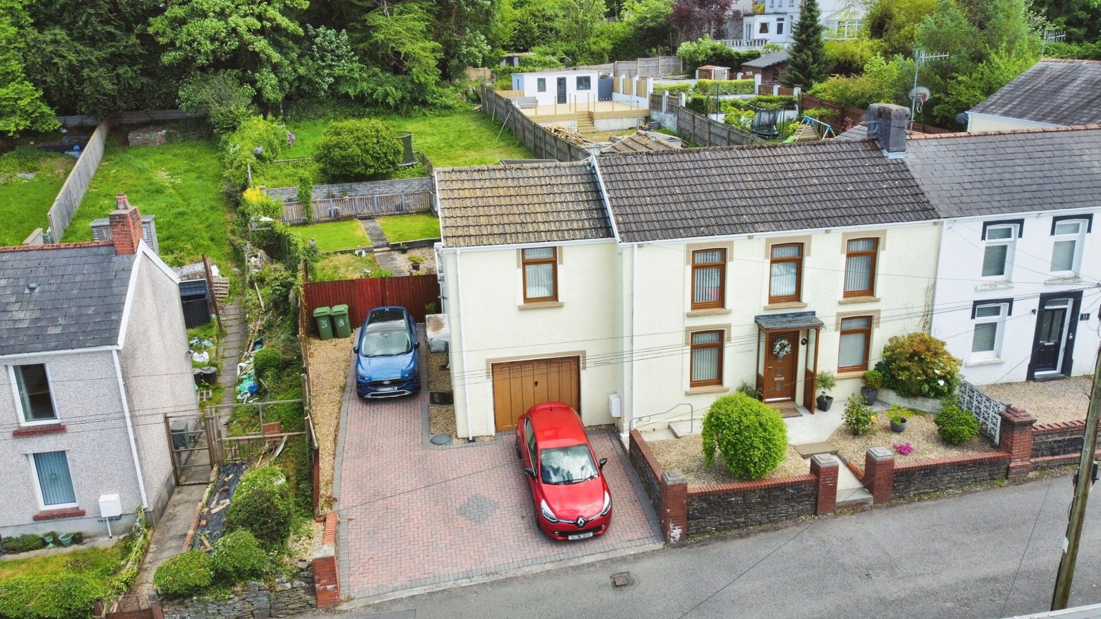 Semi Detached House in Swansea
