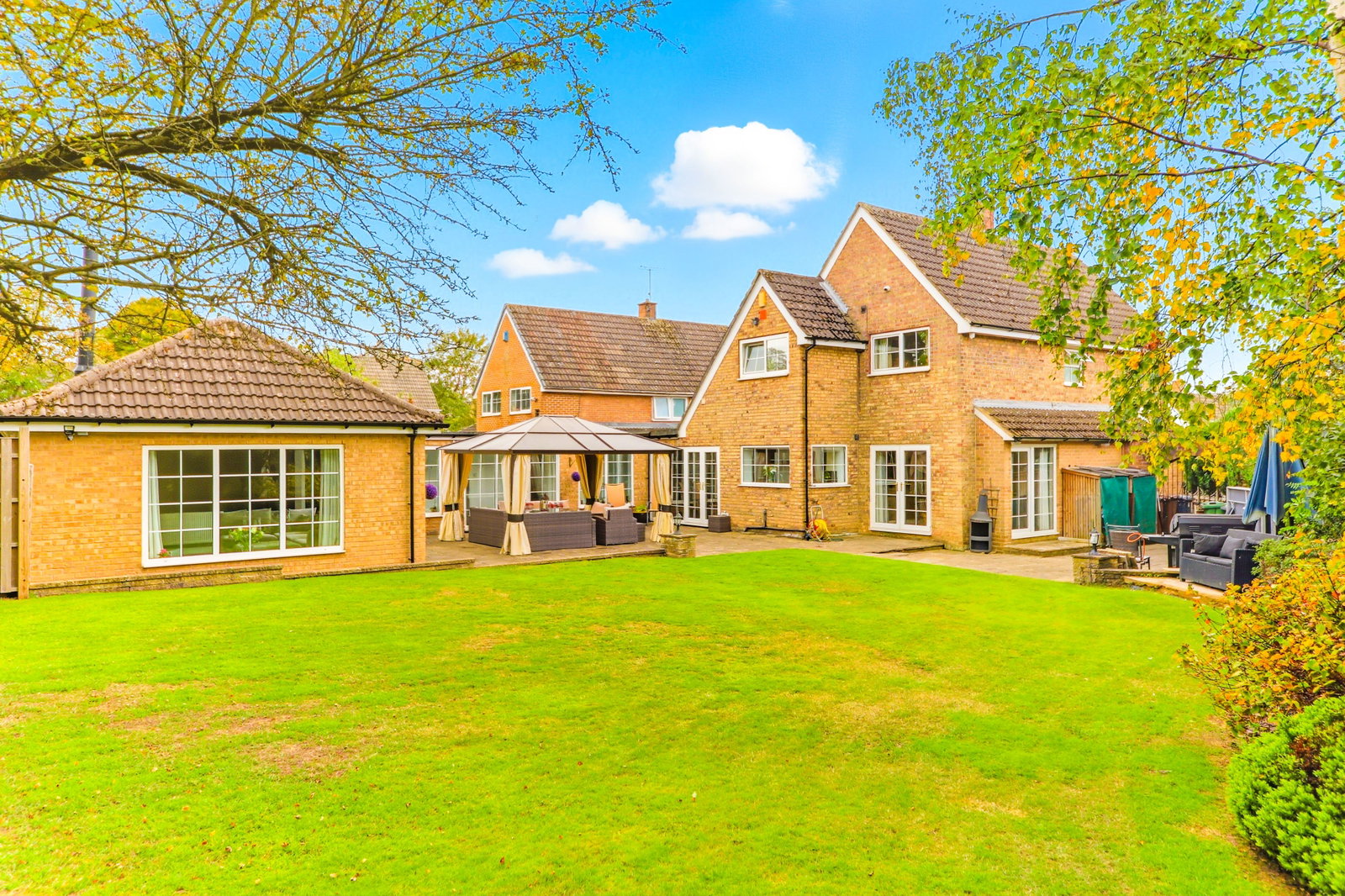 Detached House in Leeds