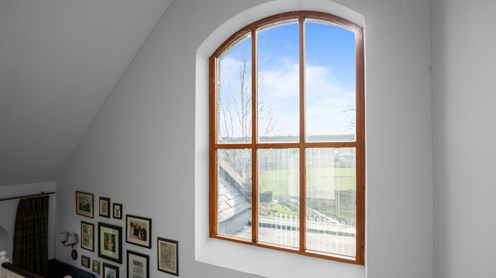 Detached House for sale in Sheffield, The Old Chapel, Storrs Lane, Storrs, Sheffield, S6 6GY, 2714 m²
