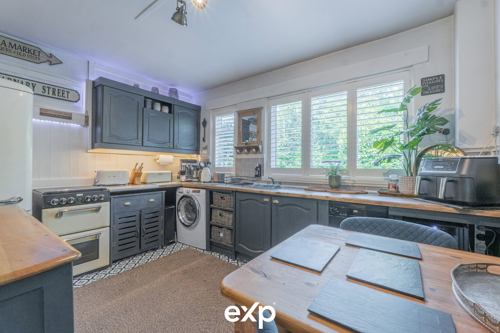 Semi Detached House in Solihull
