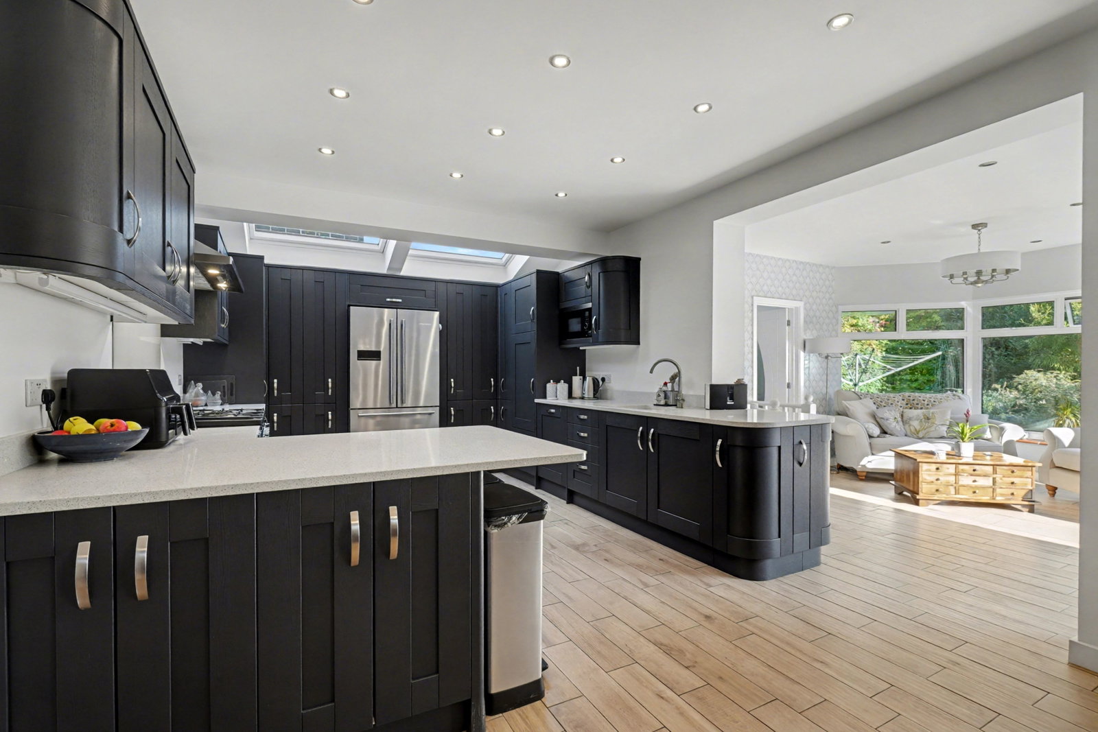 Detached House for sale in Chatham, The Ridgeway, Chatham, ME4 6PB, 2543 m²
