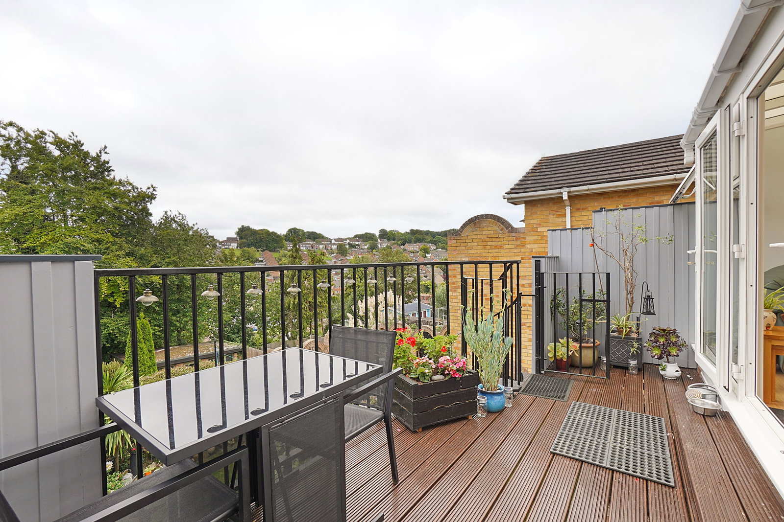 Semi Detached House in Chatham