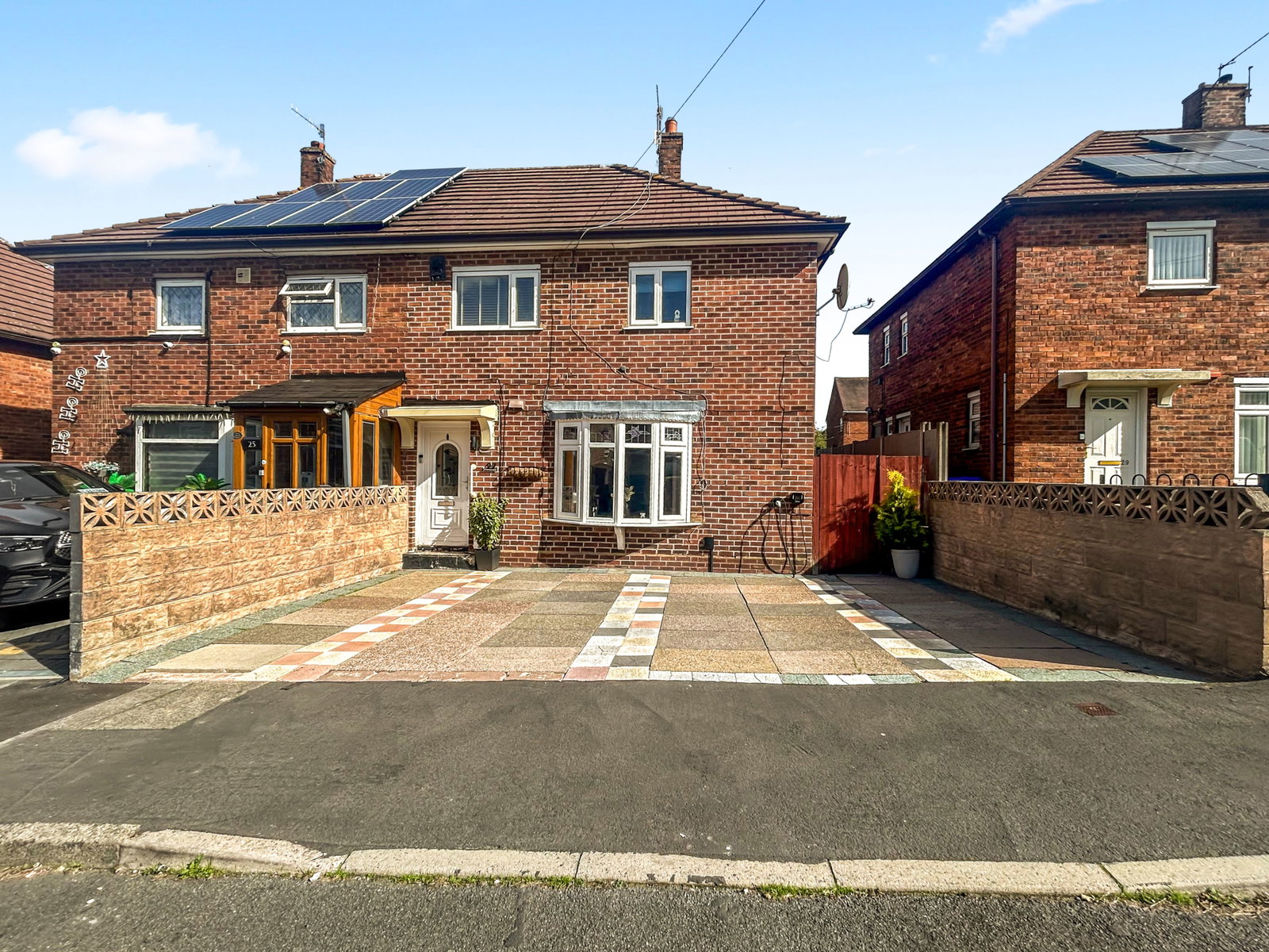 Semi Detached House for sale in Stoke-on-Trent, Housefield Road, Bentilee, Stoke-on-Trent