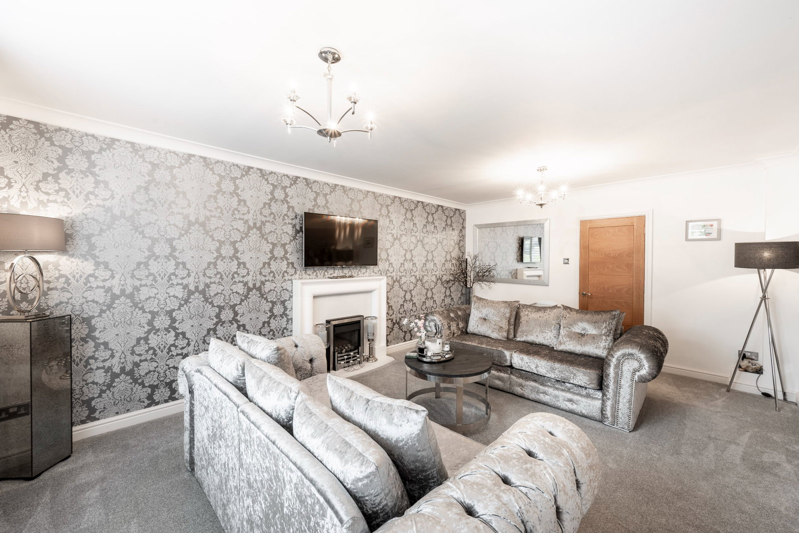 Detached House for sale in Sutton Coldfield, Lichfield Road, Four Oaks, B74 4DJ