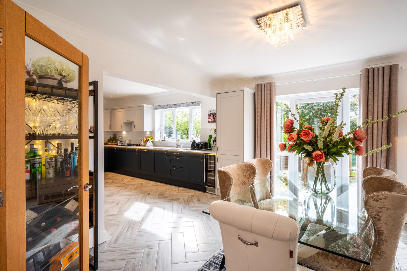 Detached House for sale in Sutton Coldfield, Lichfield Road, Four Oaks, B74 4DJ