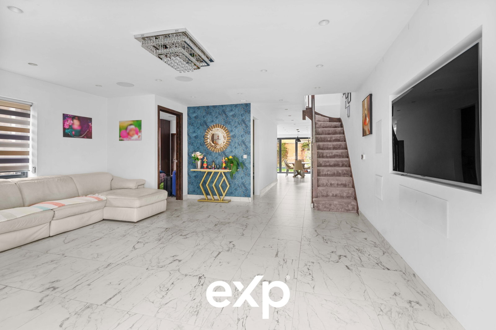 Detached House in Staines-upon-thames