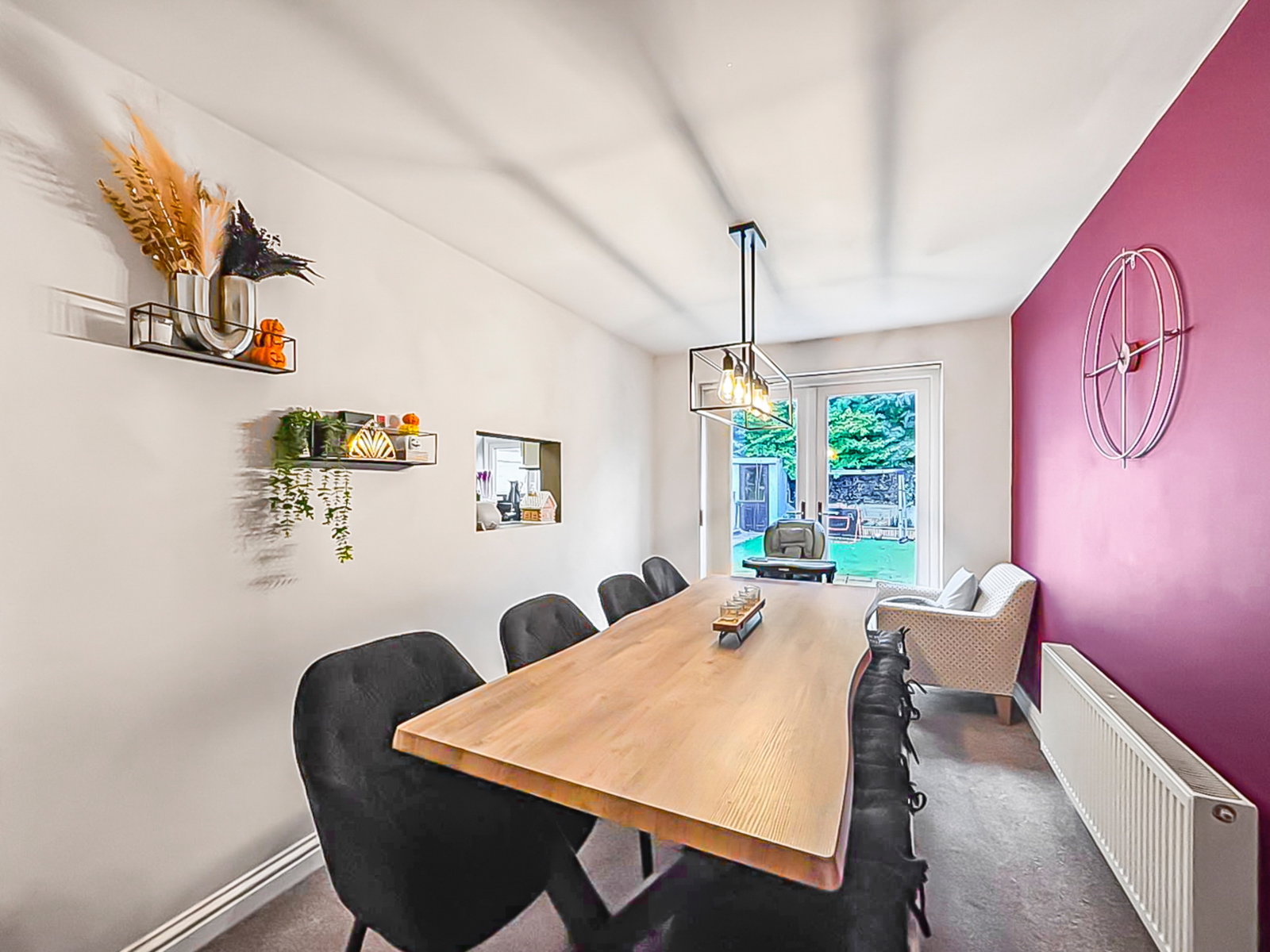 Semi Detached House in Gloucester