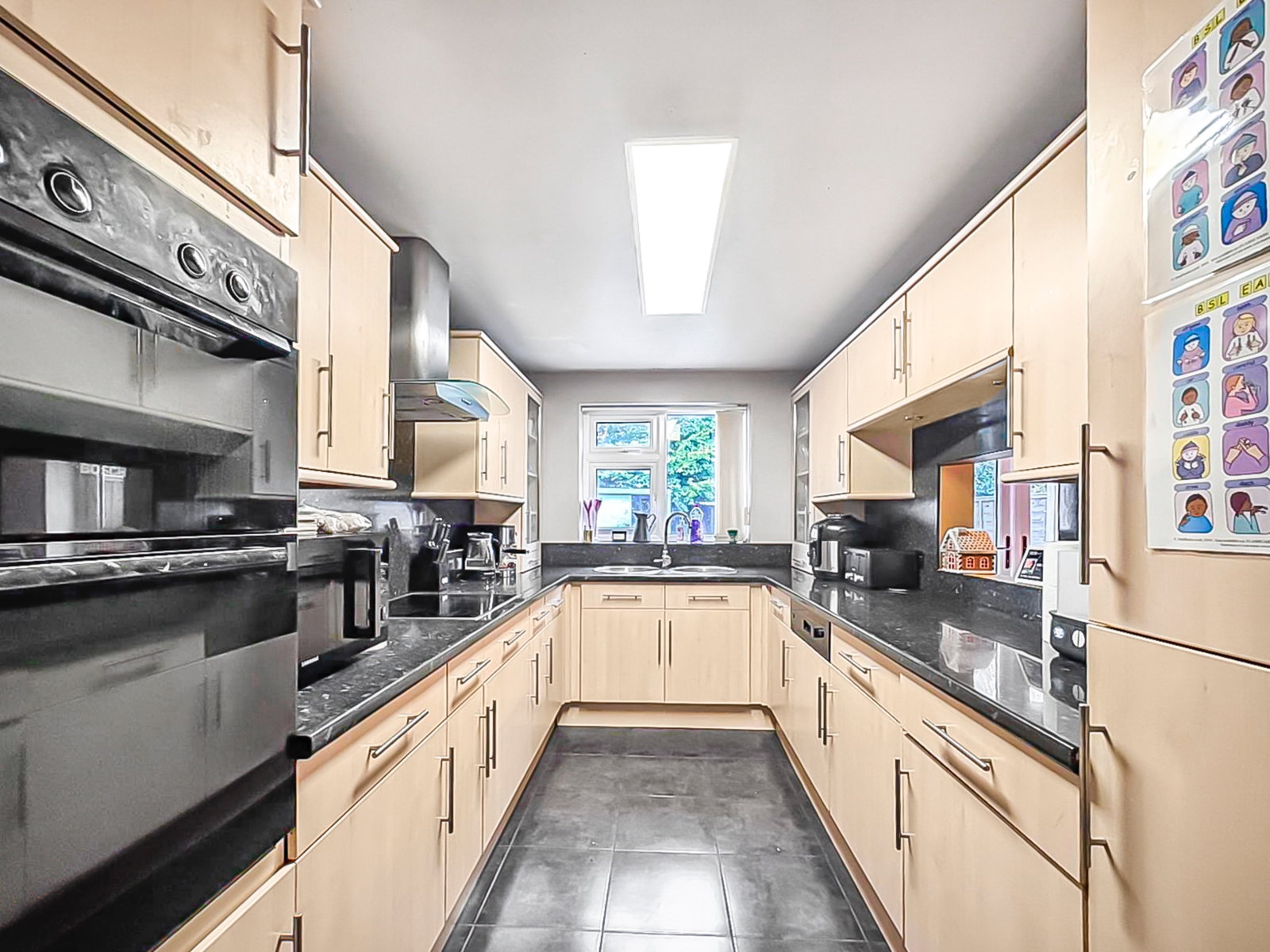 Semi Detached House in Gloucester