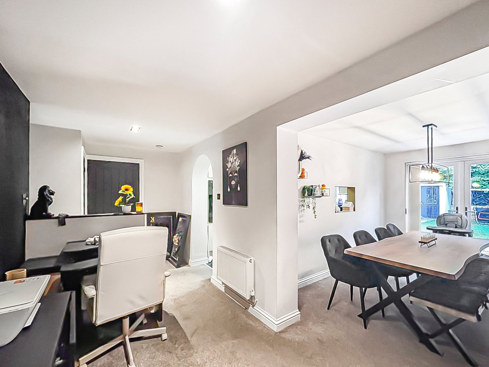 Semi Detached House in Gloucester