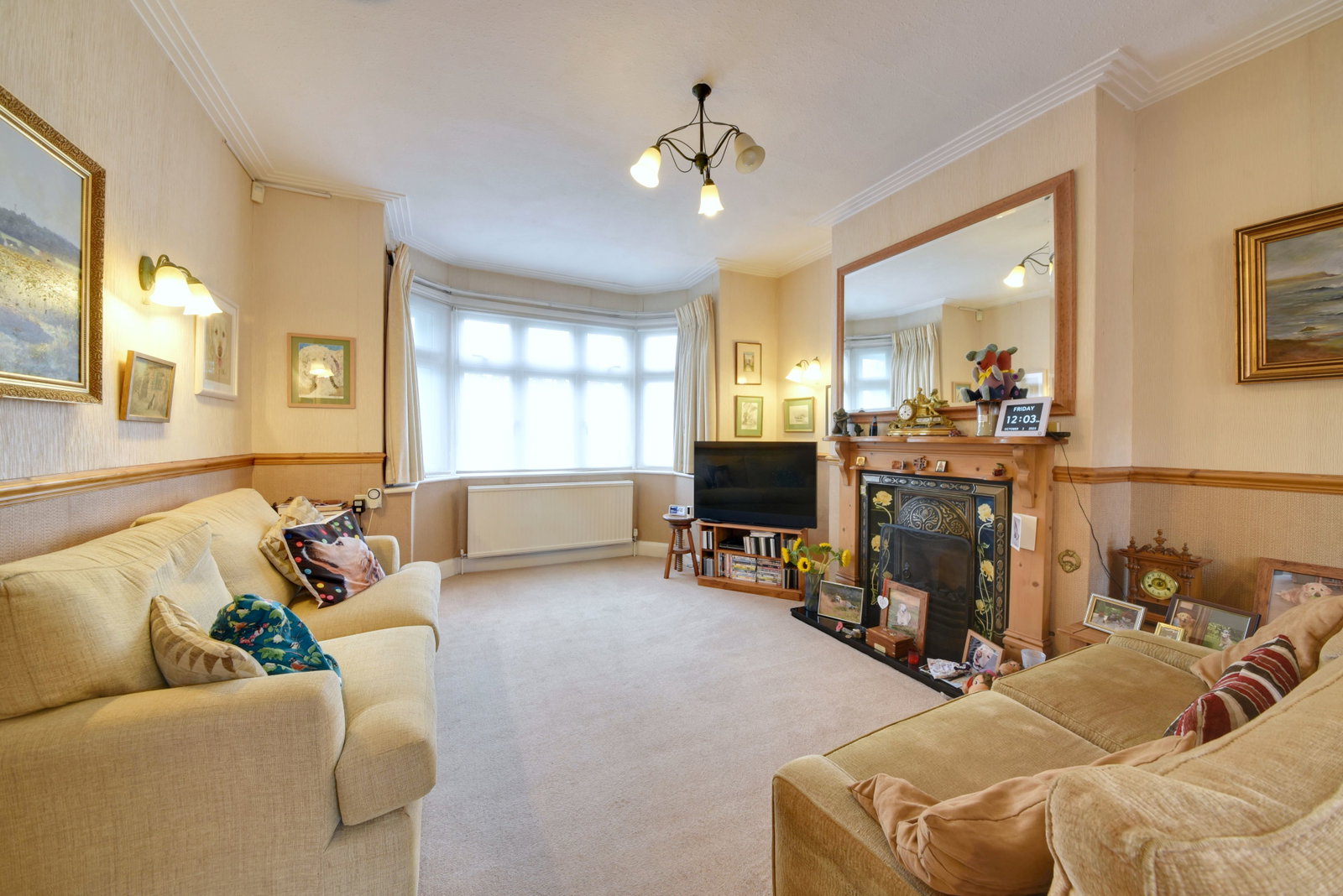 Semi Detached House in Enfield