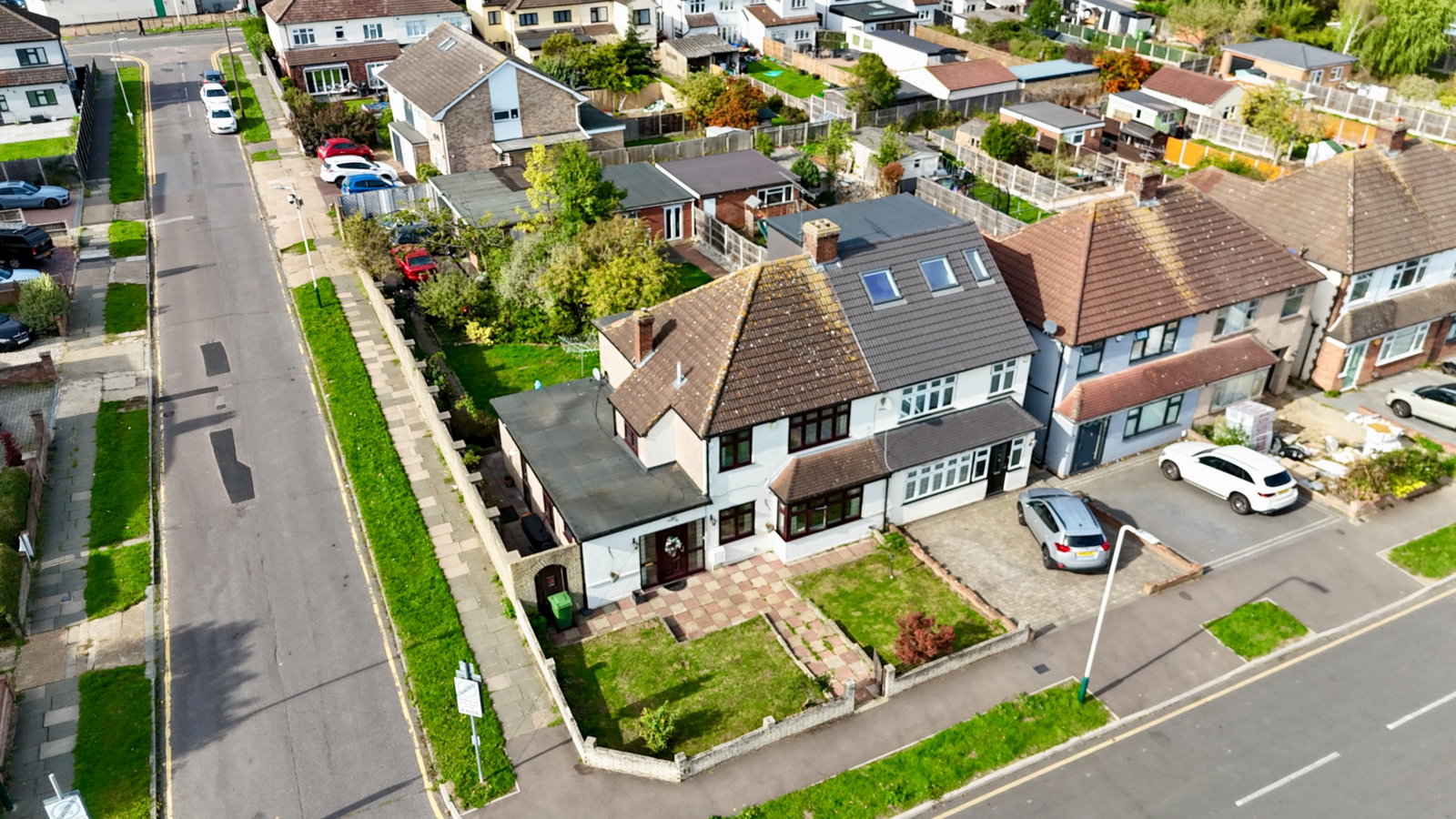 Semi Detached House in Romford