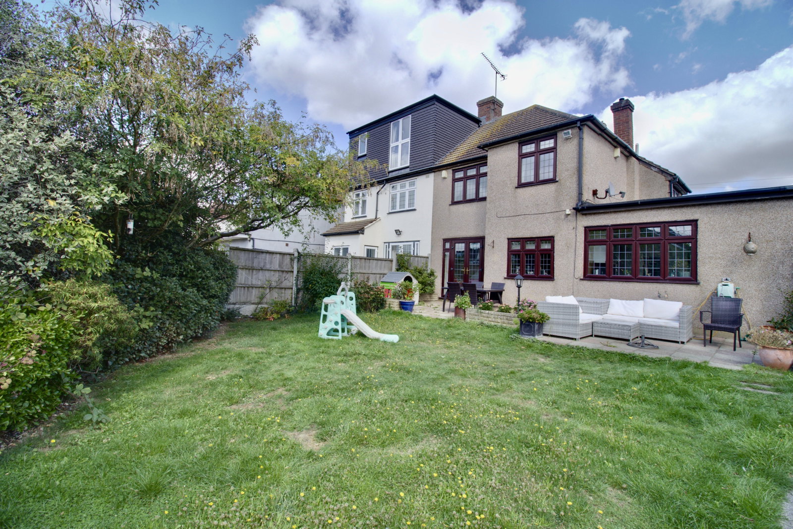 Semi Detached House in Romford