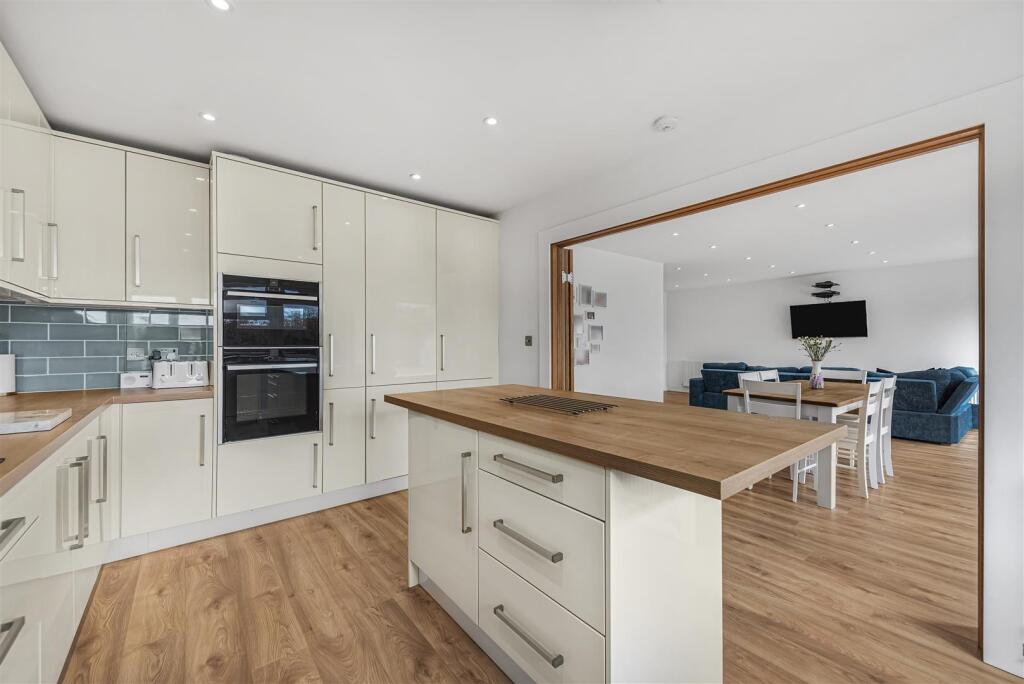 Detached House in Sevenoaks