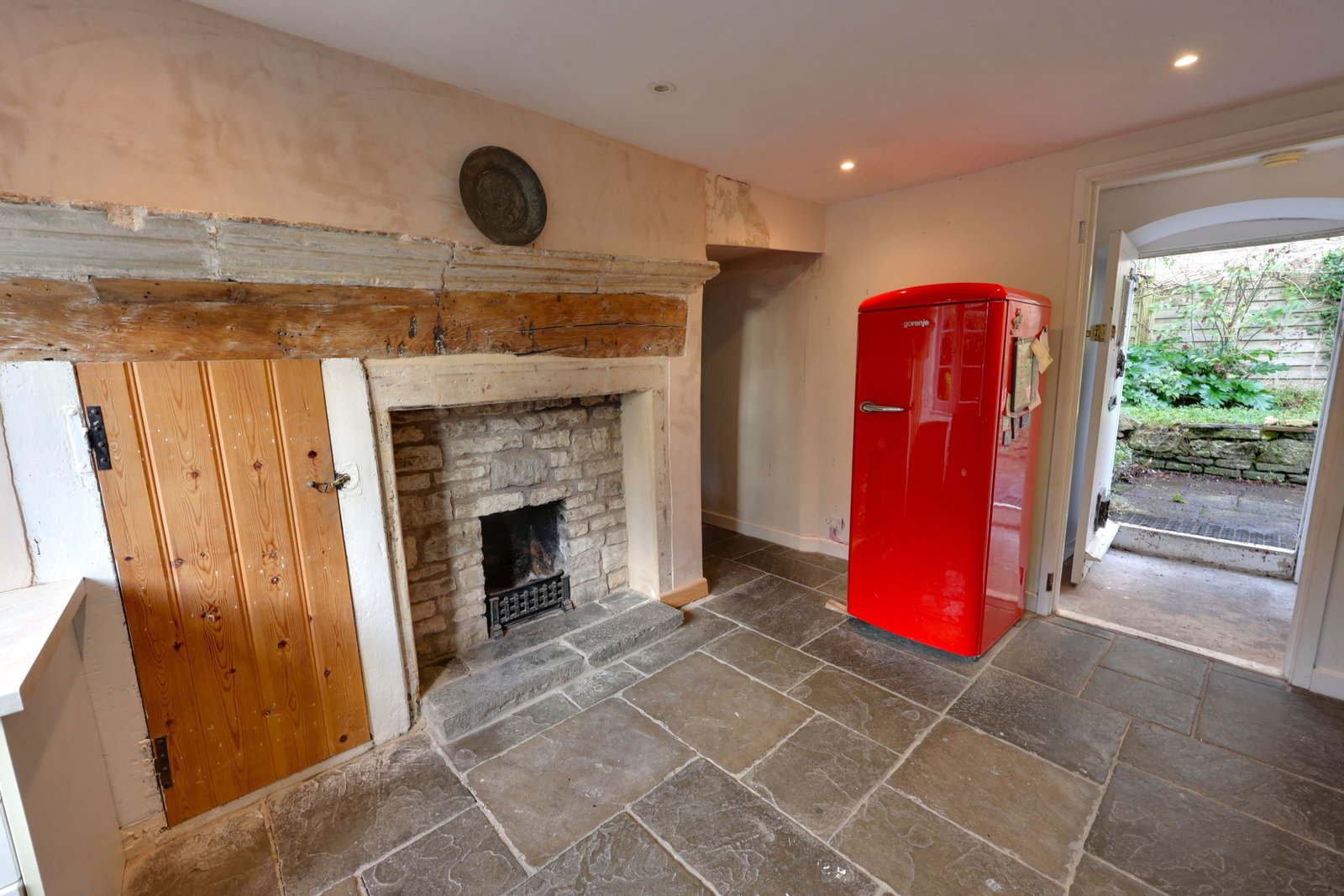 Semi Detached House in Bath