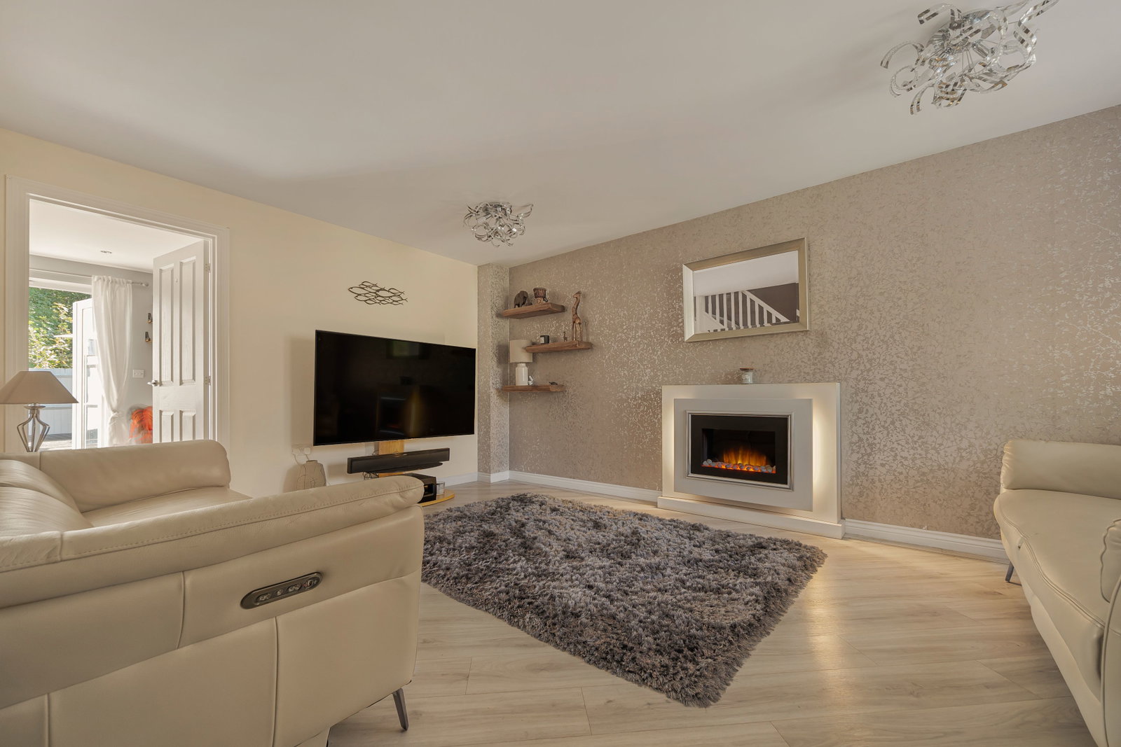 End Of Terrace House in Caerphilly