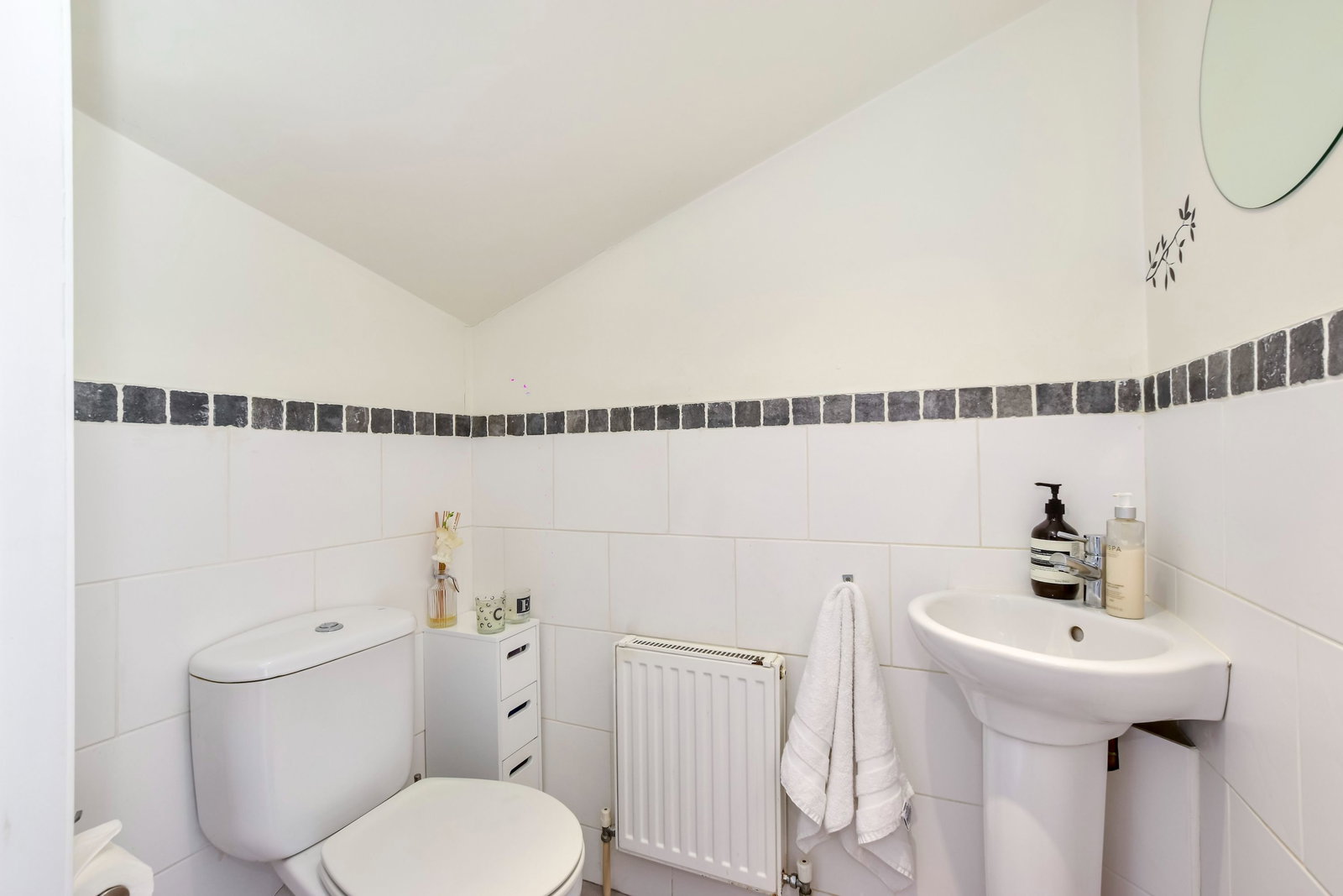 Semi Detached House in Abbots Langley